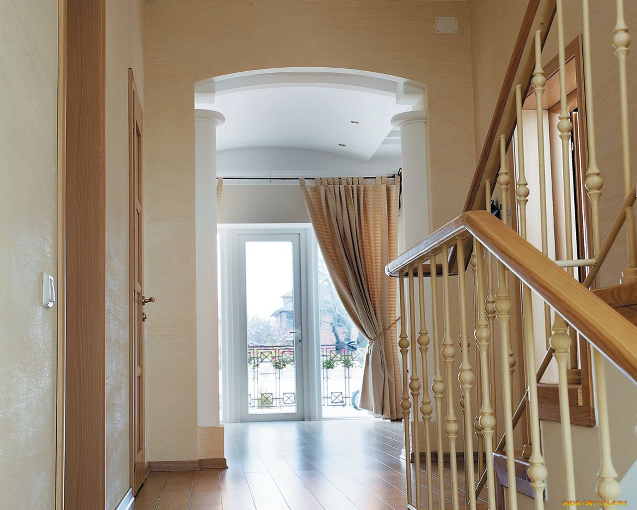 интерьер, холлы, лестницы, корридоры