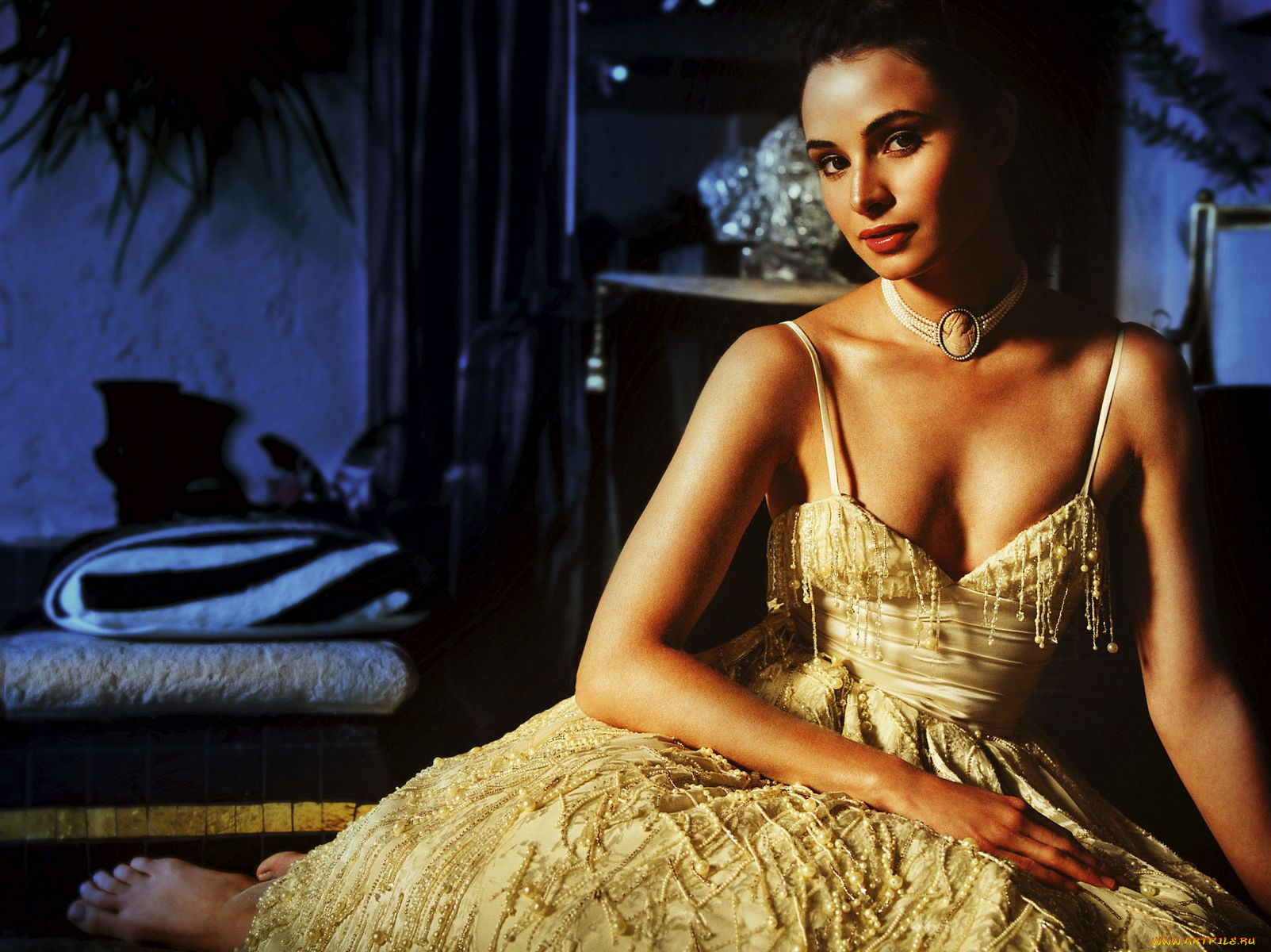 Mia, Maestro, девушки, платье