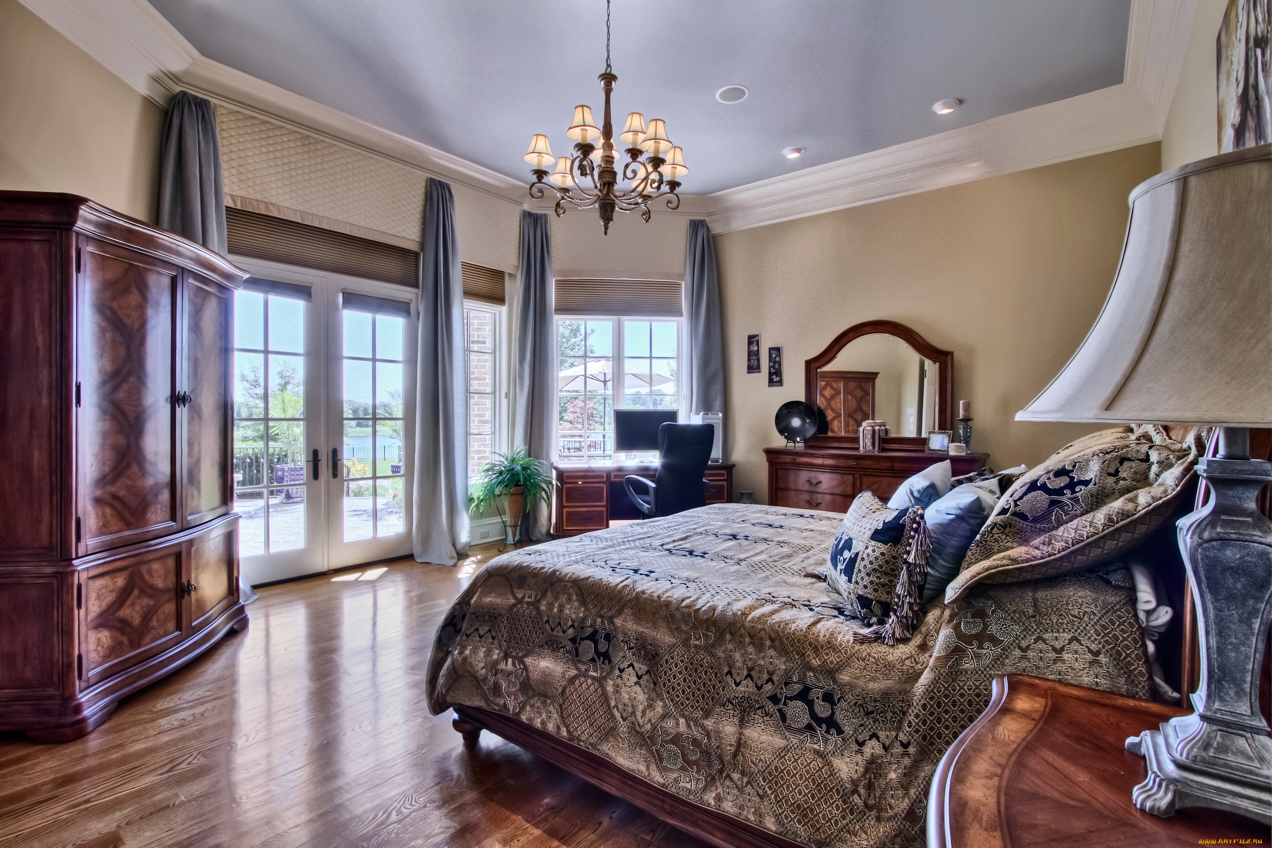 интерьер, спальня, люстра, кровати, шторы, шкаф