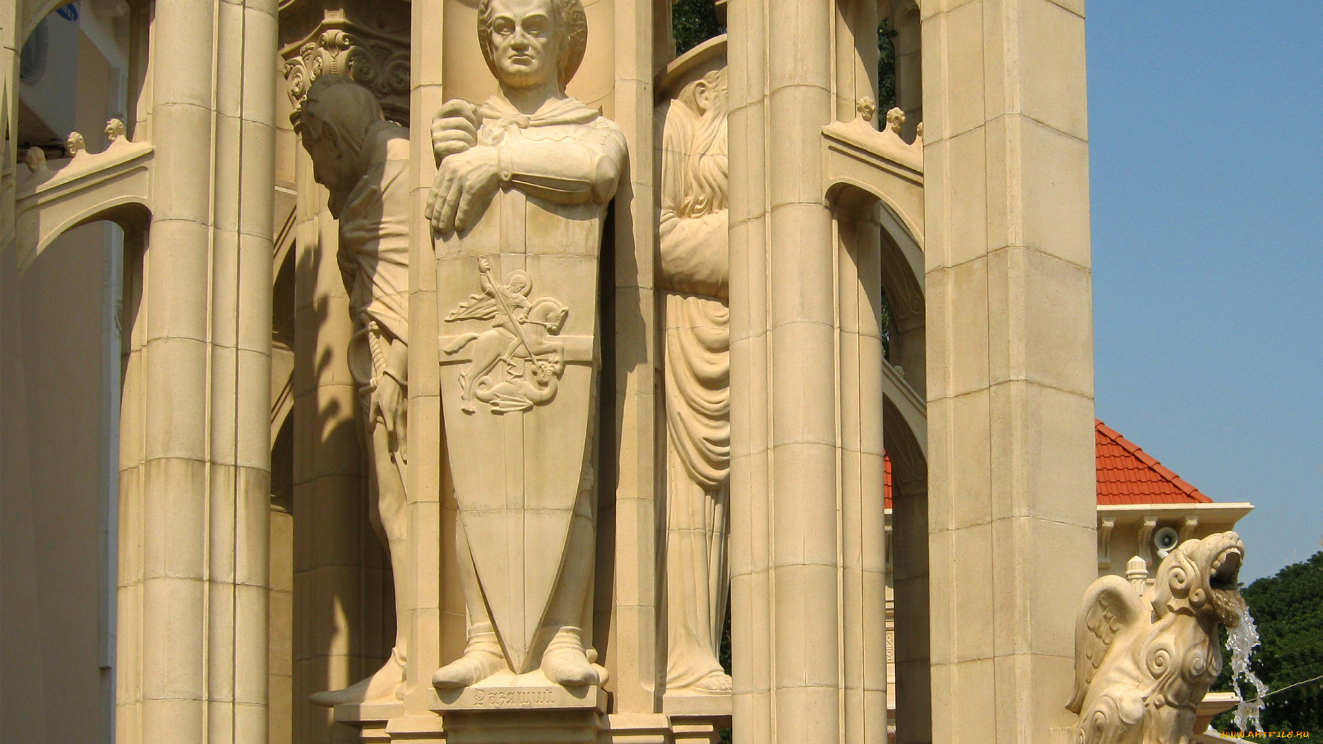 города, -, памятники, , скульптуры, , арт-объекты, старый, кабардинка, имитация, готика, парк