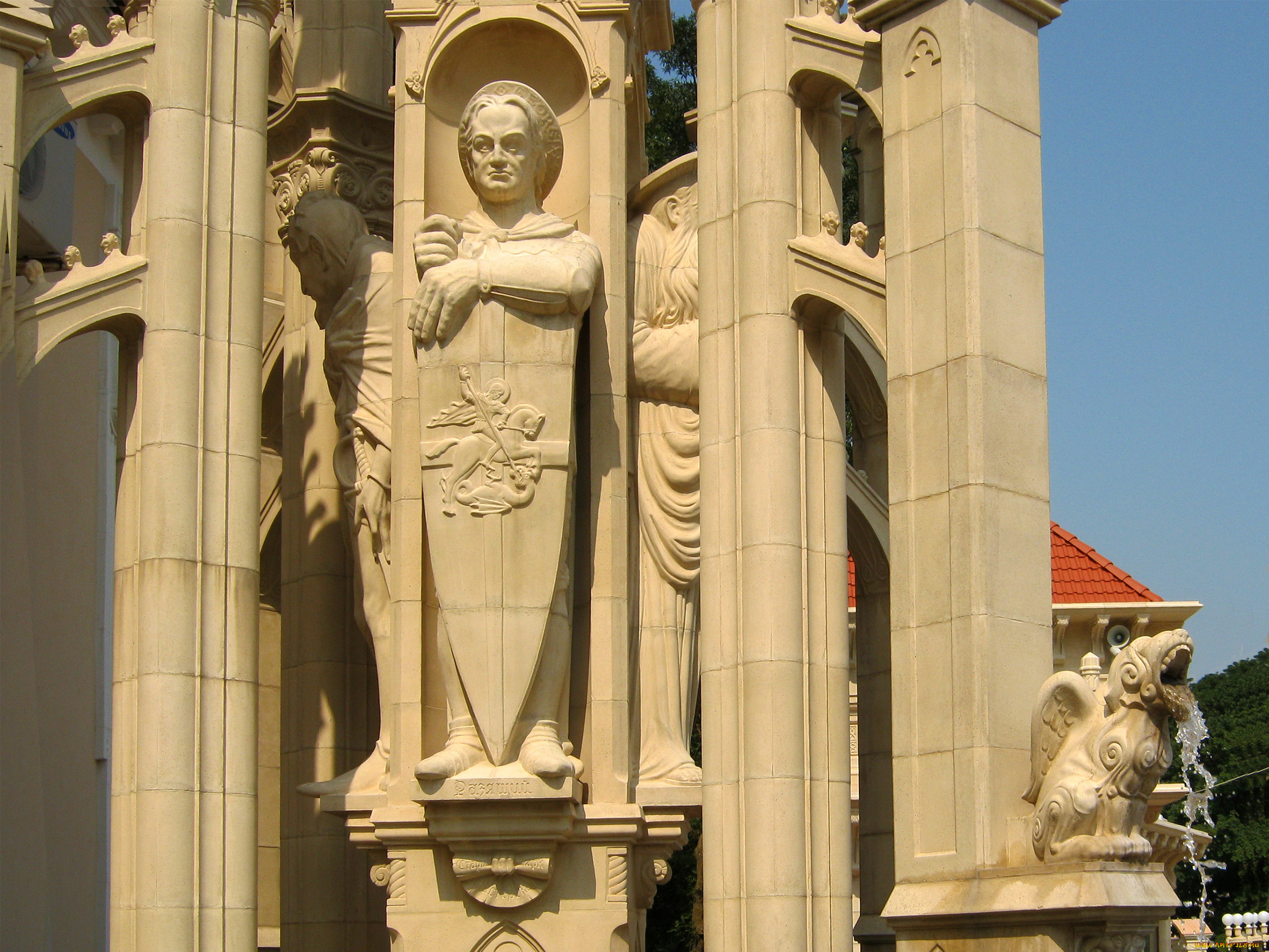 города, -, памятники, , скульптуры, , арт-объекты, старый, кабардинка, имитация, готика, парк