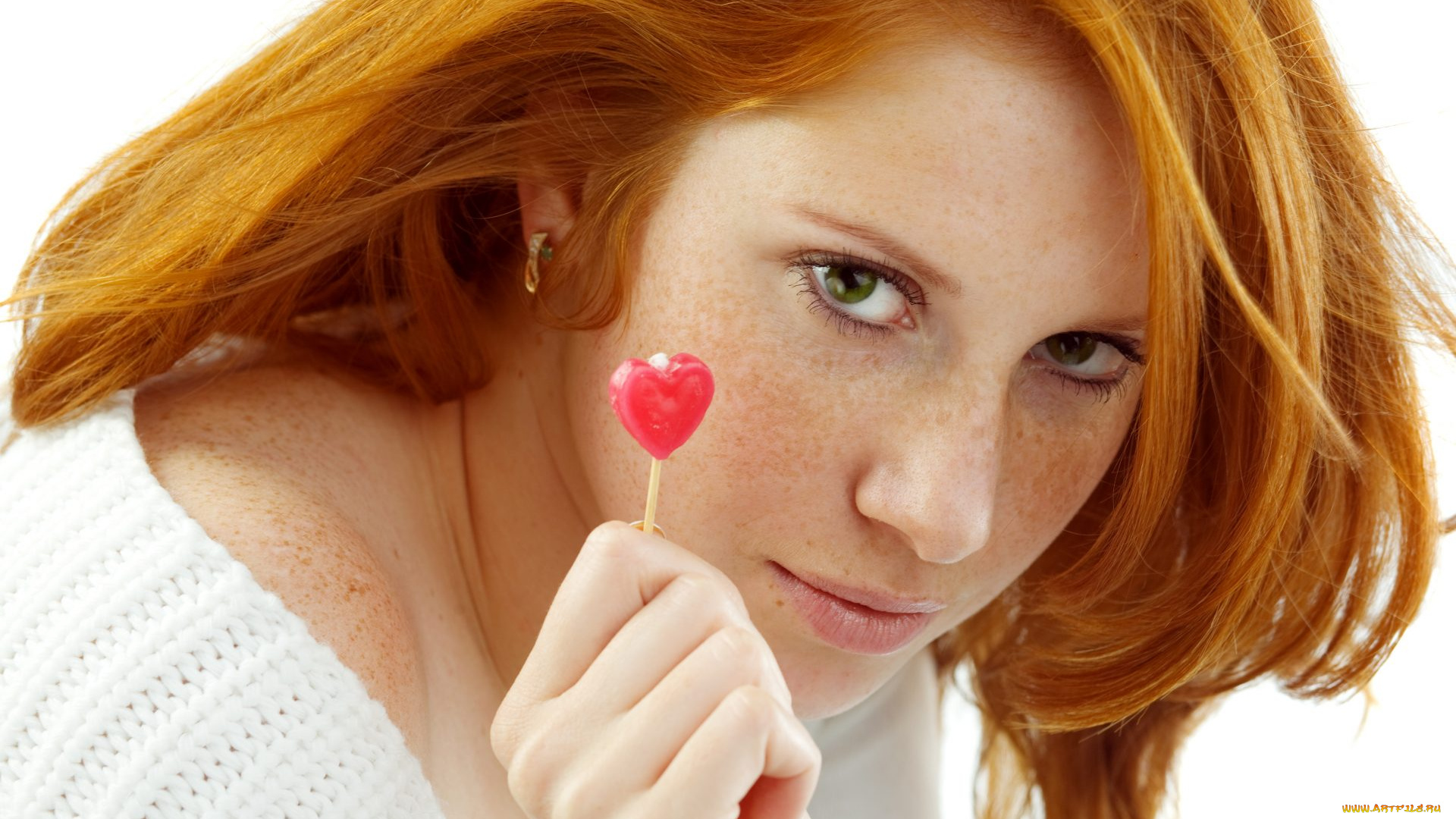 девушки, -unsort, , лица, , портреты, девушка, модель, фотомодель, рыжая, портрет, лицо, конфета, леденец, рыжеволосая