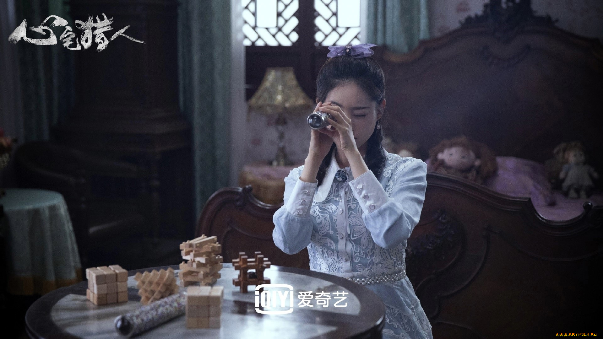 кино, фильмы, psych-hunter, девушка, подзорная, труба, кровать, головоломки