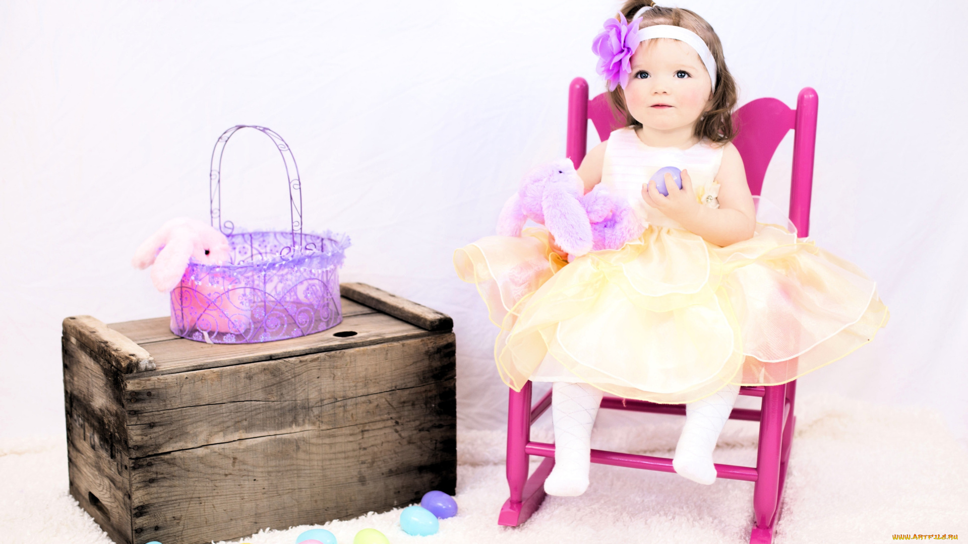 разное, дети, девочка, ребенок, платье, стул, ящик, корзинка, кролики, яйца