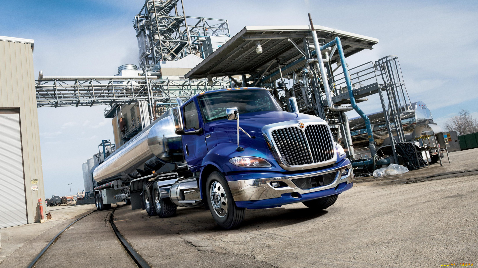 автомобили, international