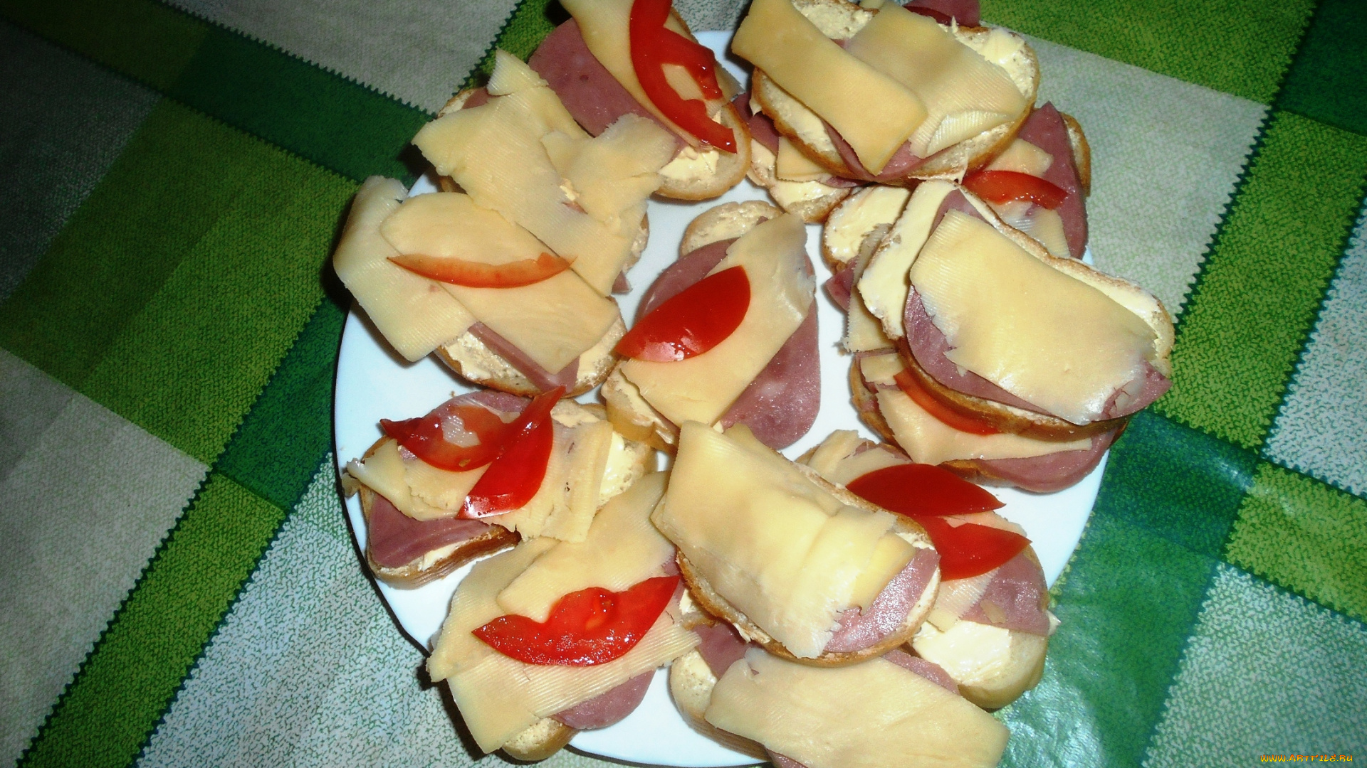 еда, бутерброды, , гамбургеры, , канапе, хлеб, колбаса, сыр, помидоры, томаты