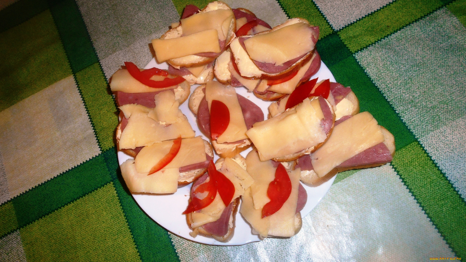 еда, бутерброды, , гамбургеры, , канапе, хлеб, колбаса, сыр, помидоры, томаты