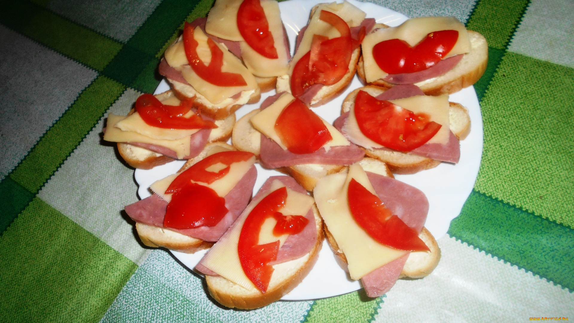 еда, бутерброды, , гамбургеры, , канапе, хлеб, колбаса, сыр, помидоры, томаты