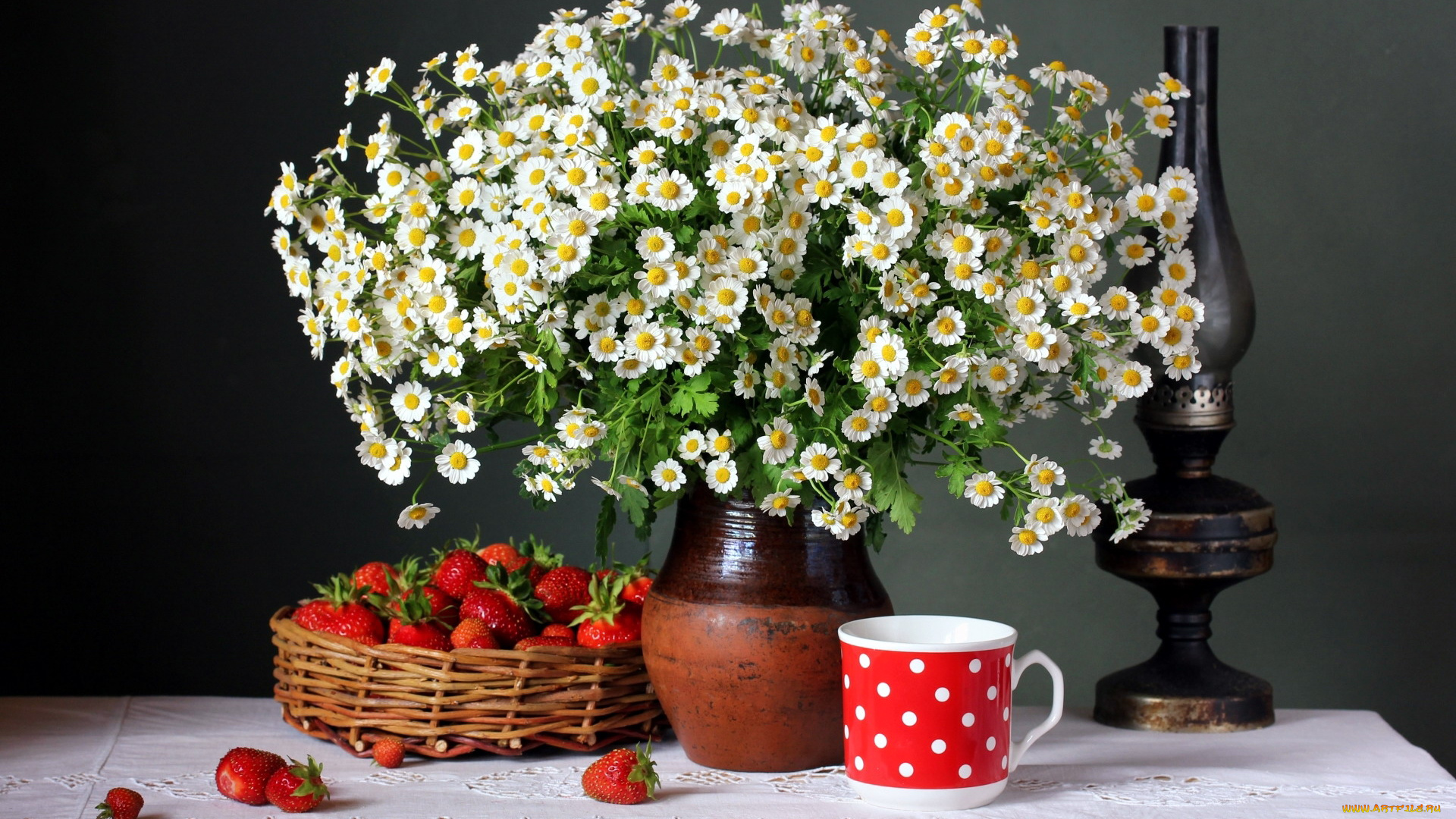 еда, клубника, , земляника, ромашки, букет