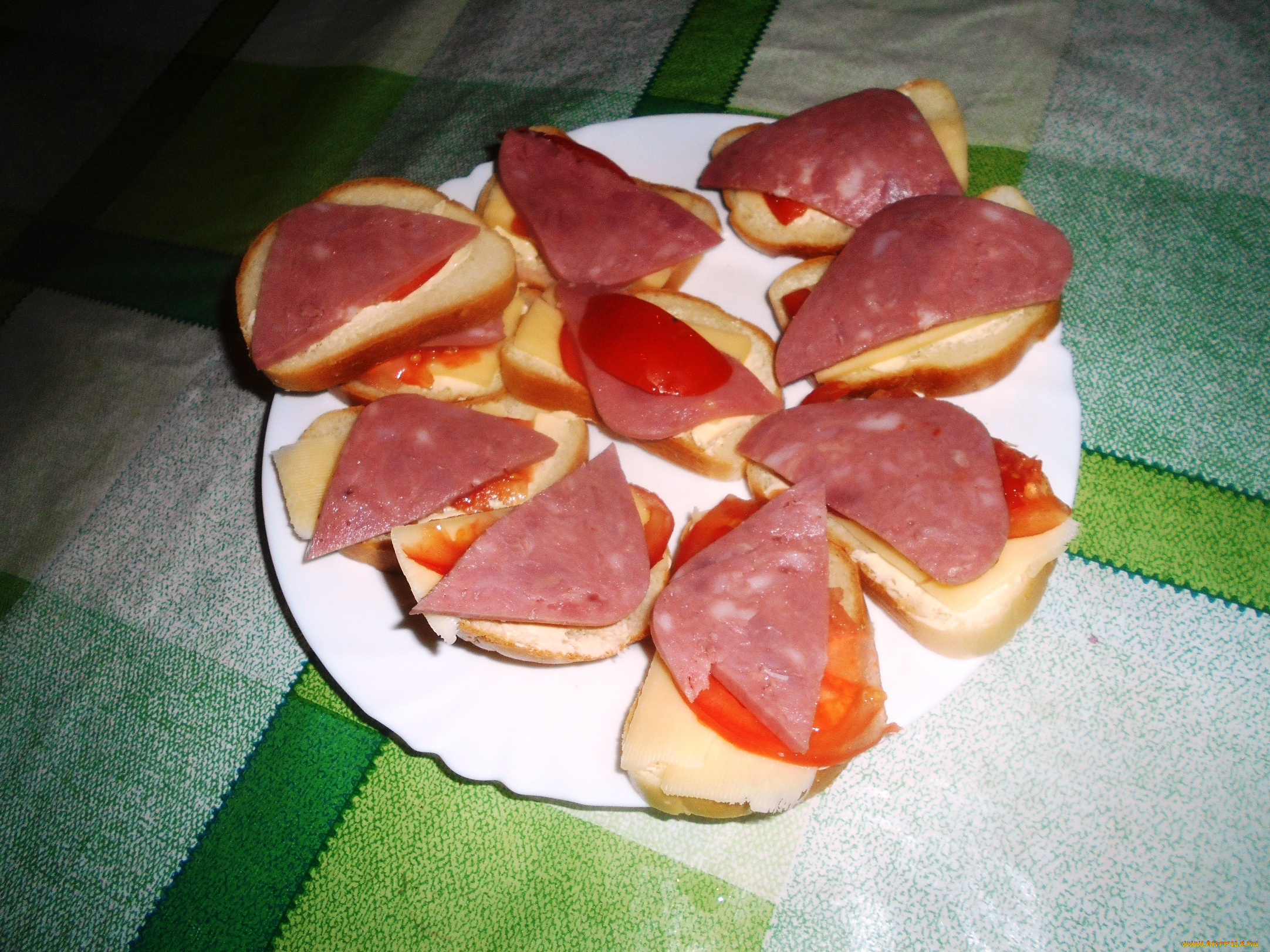 еда, бутерброды, , гамбургеры, , канапе, хлеб, колбаса, сыр, помидоры, томаты