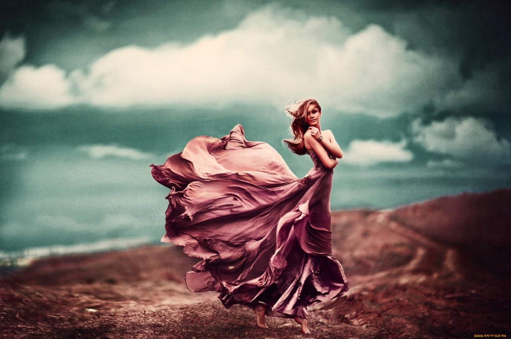 фэнтези, фотоарт, девушка, платье, ветер, облака