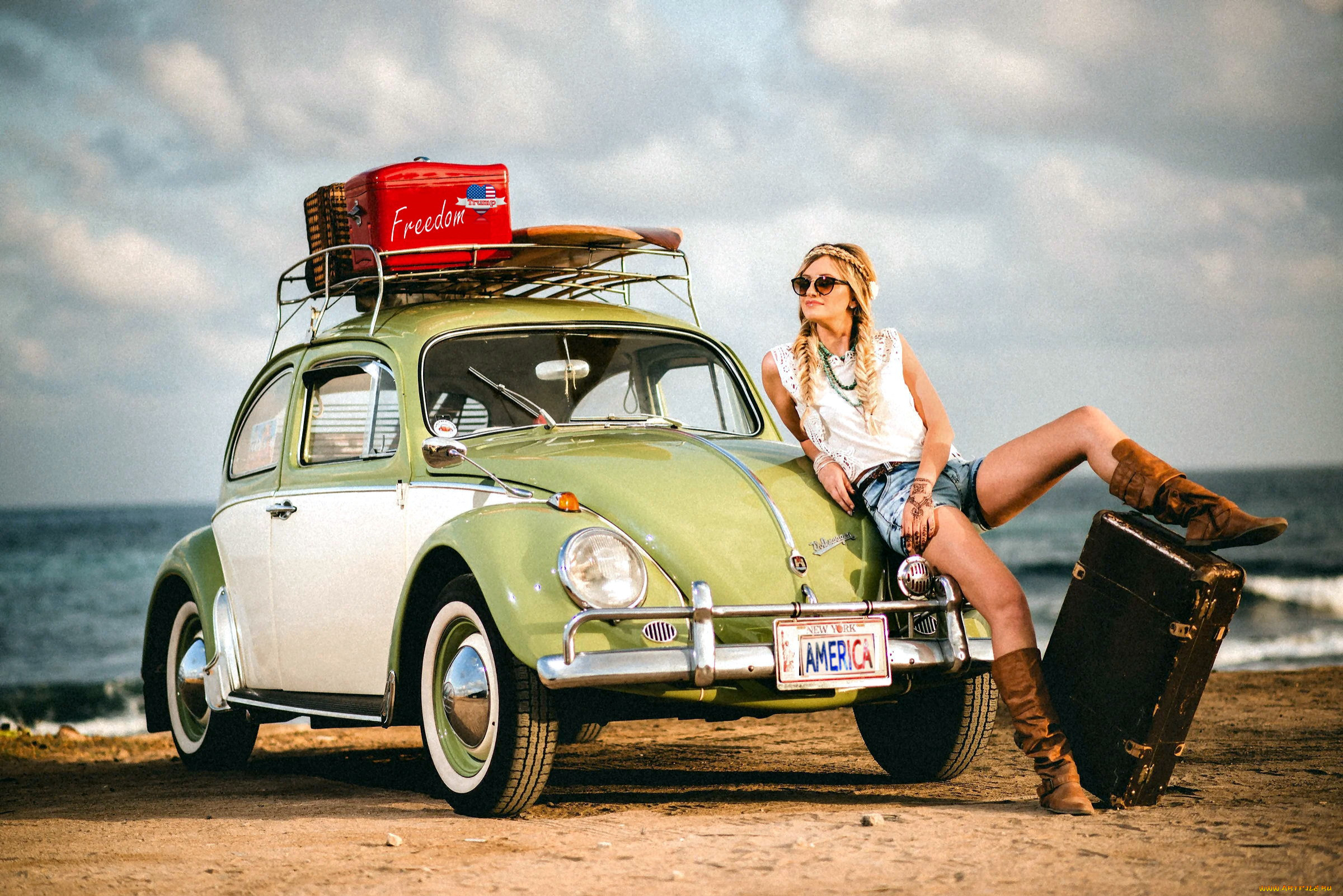 автомобили, -авто, с, девушками, малолитражка, чемоданы
