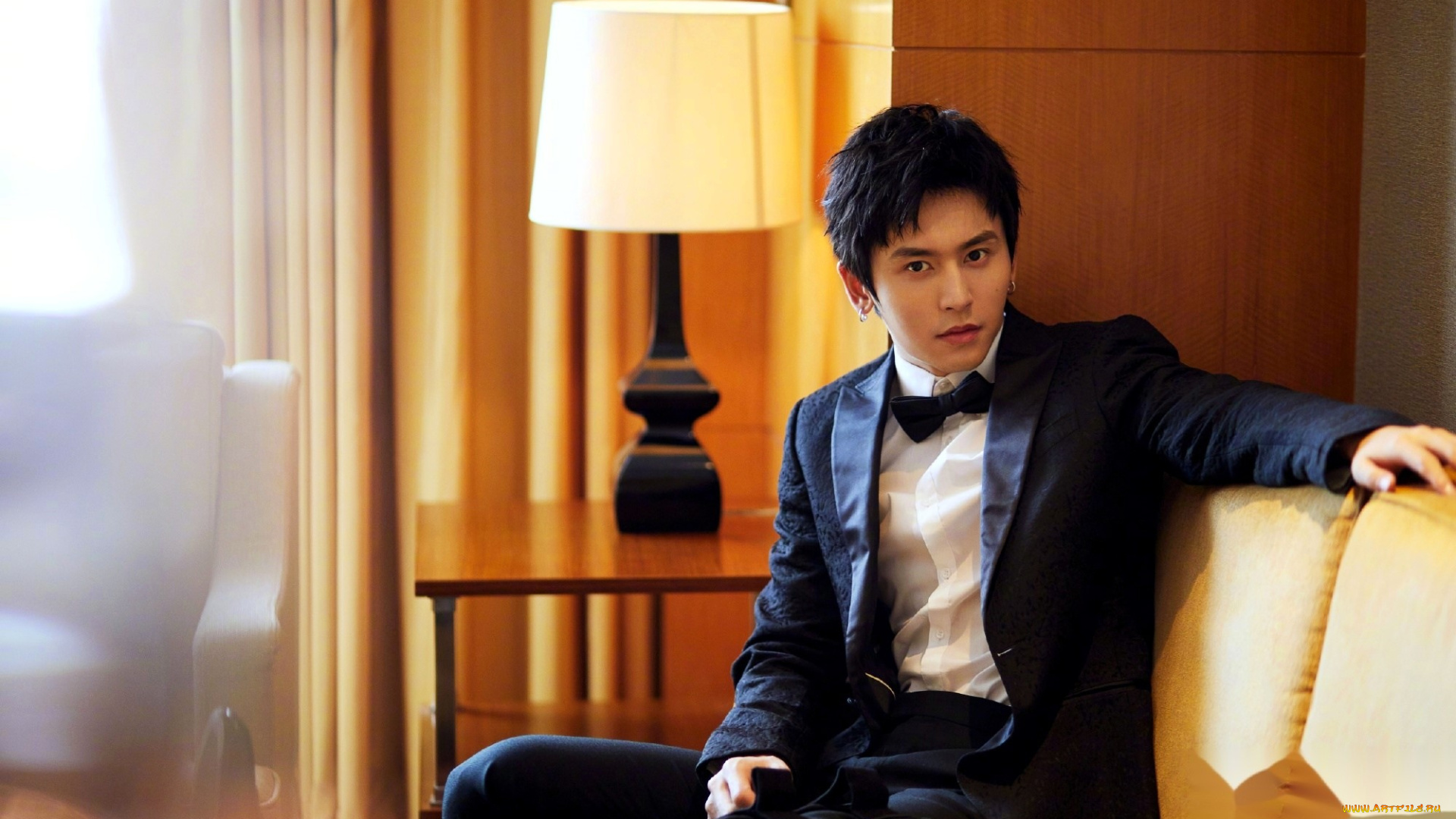 мужчины, zhang, zhehan, актер, костюм, торшер, диван