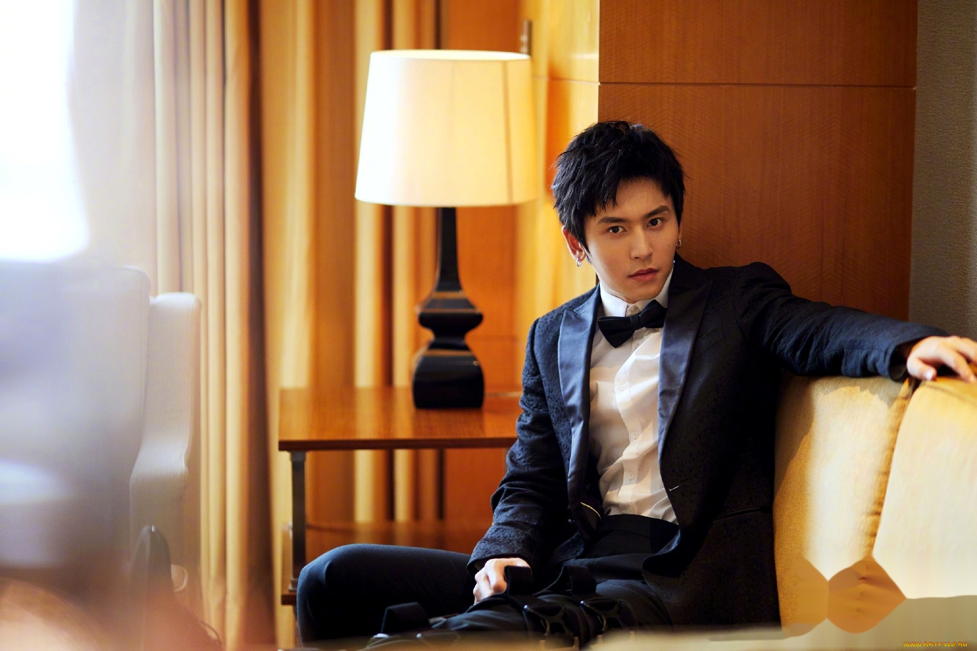 мужчины, zhang, zhehan, актер, костюм, торшер, диван