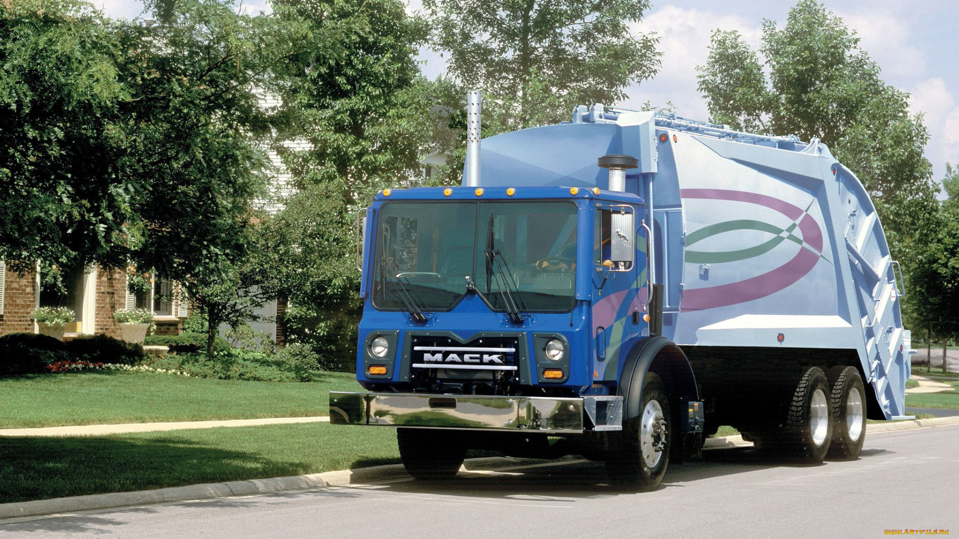 автомобили, мусоровозы