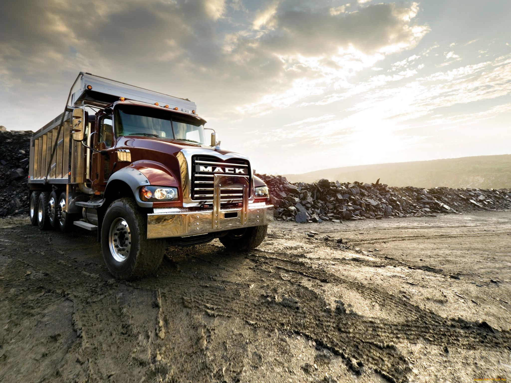 автомобили, mack