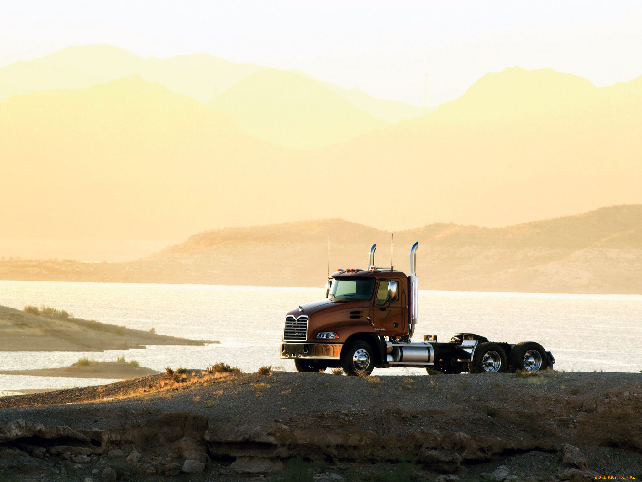 автомобили, mack