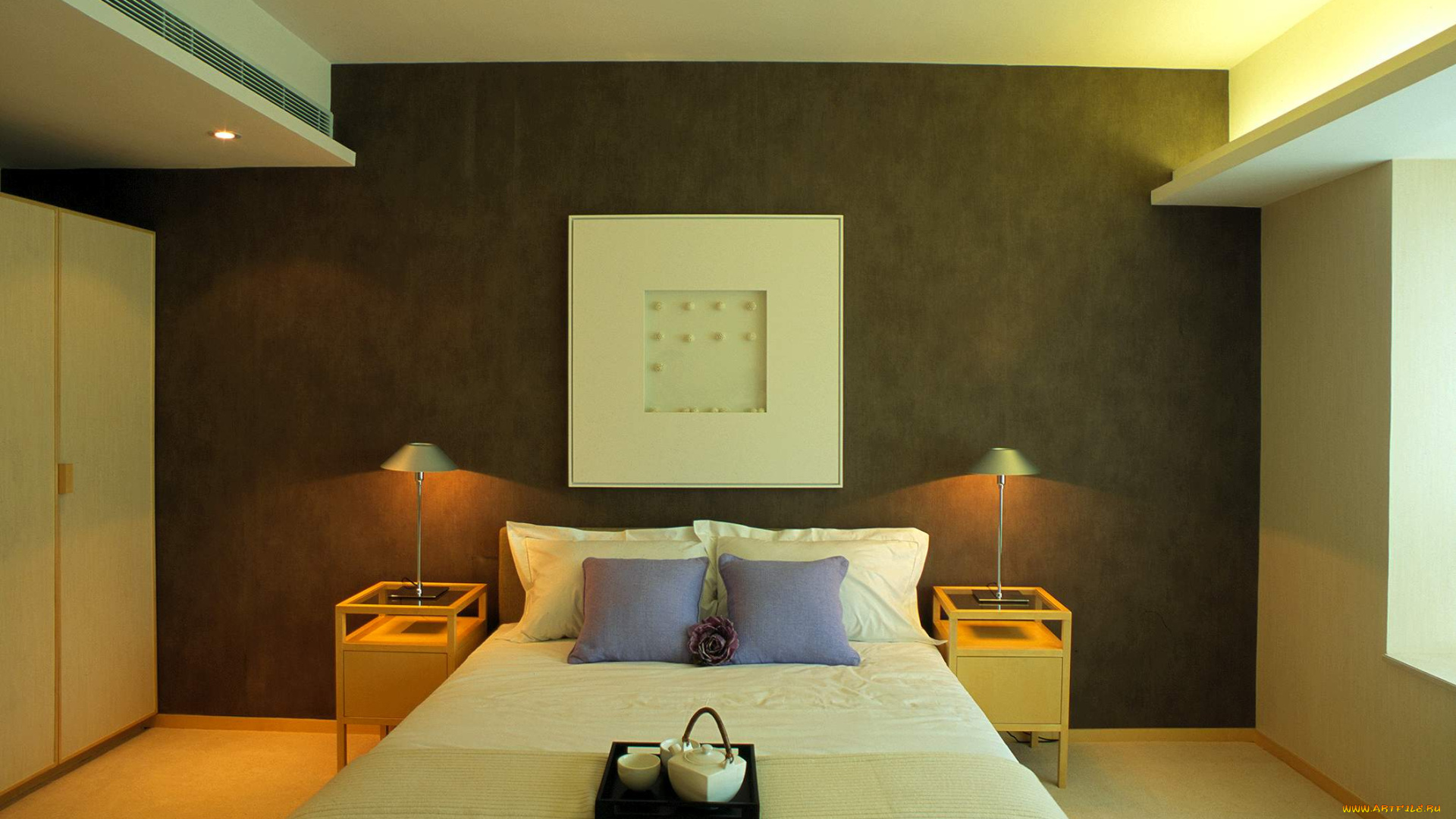 интерьер, спальня, подушка, кровать, светильник