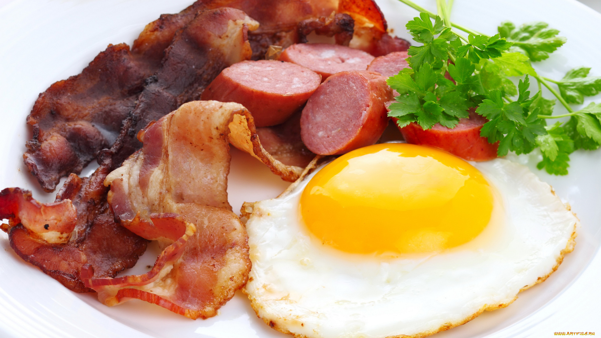 еда, Яичные, блюда, яичница, колбаса, завтрак, бекон