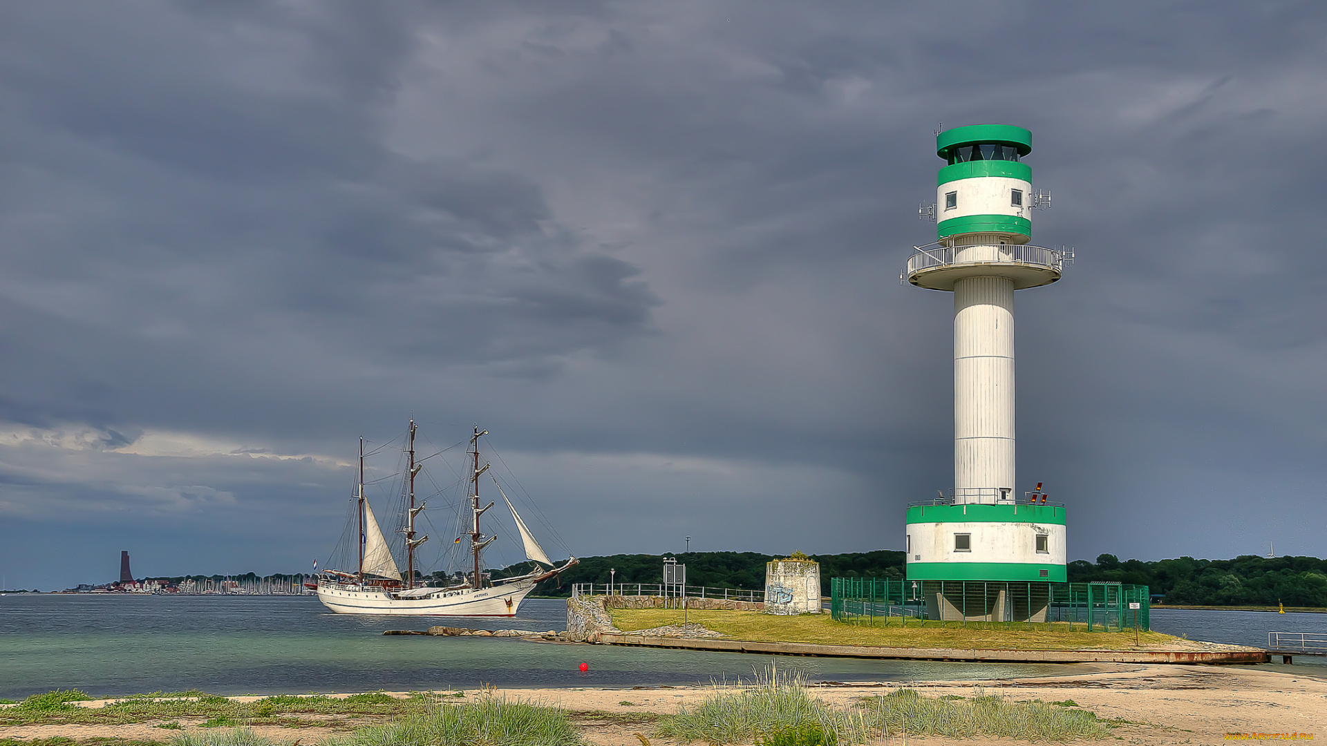 корабли, парусники, маяк