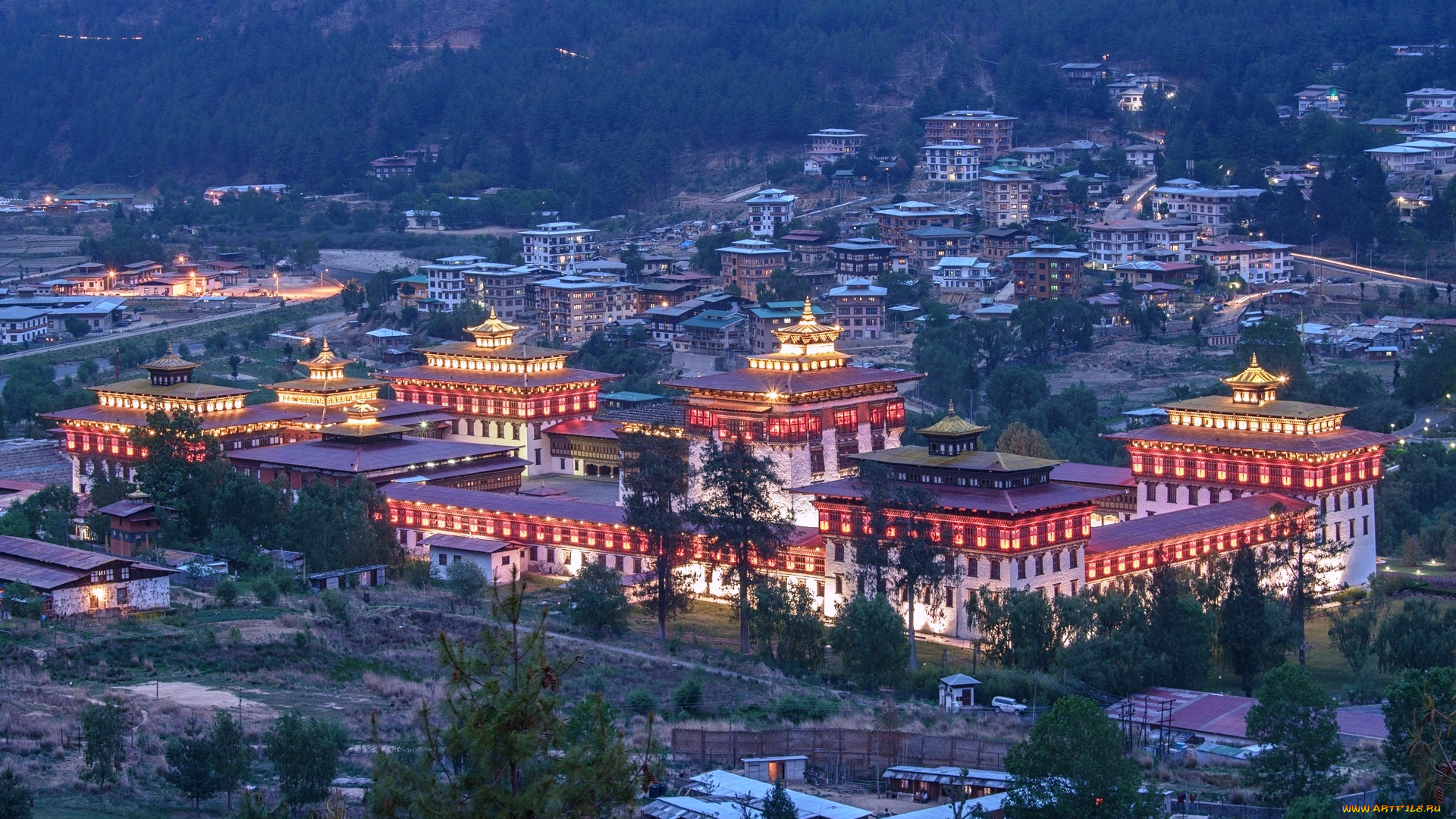 тхимпху, , бутан, города, -, буддийские, и, другие, храмы, здания, комплекс, огни, панорама