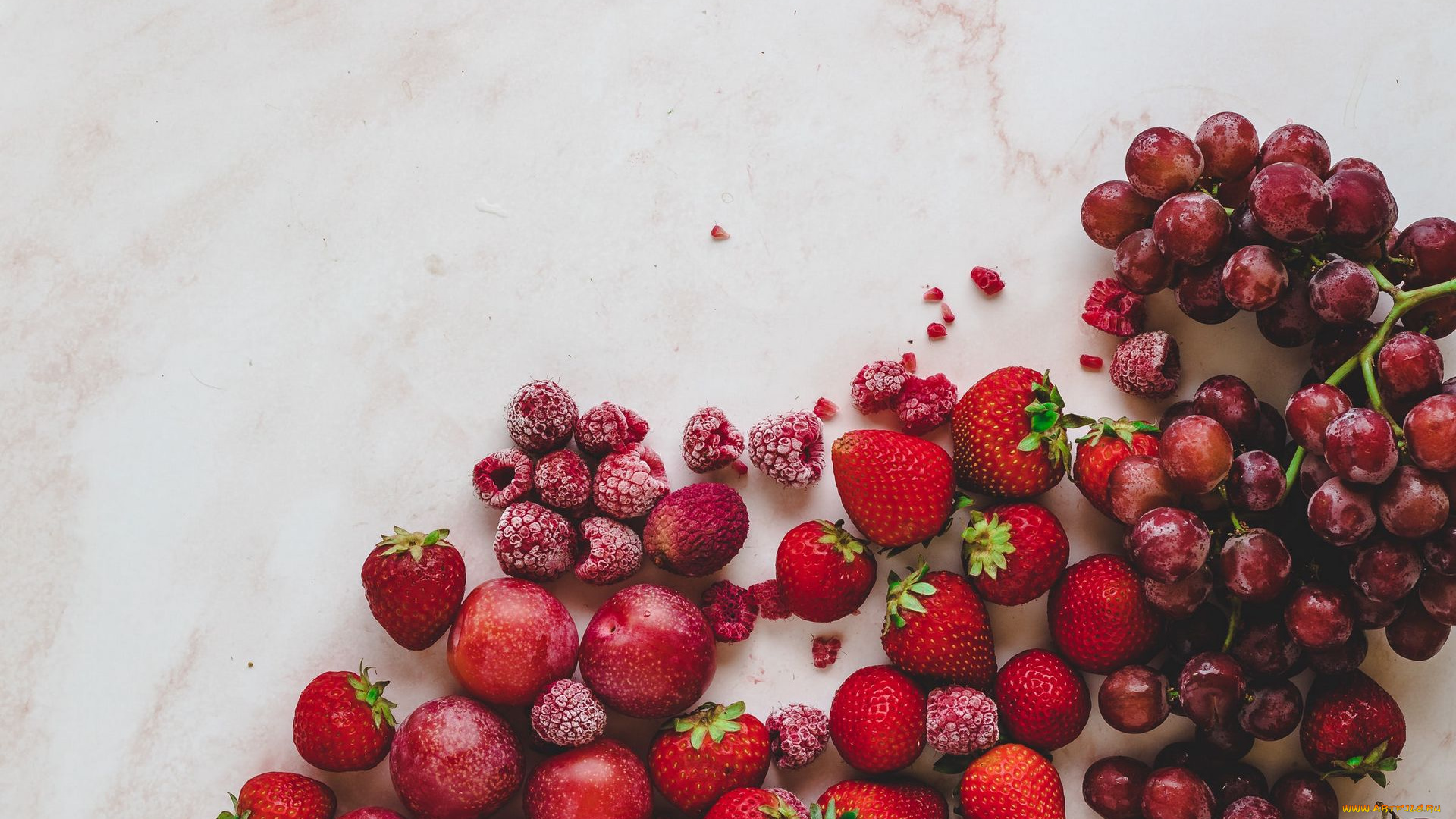 еда, фрукты, , ягоды, виноград, малина, клубника, сливы