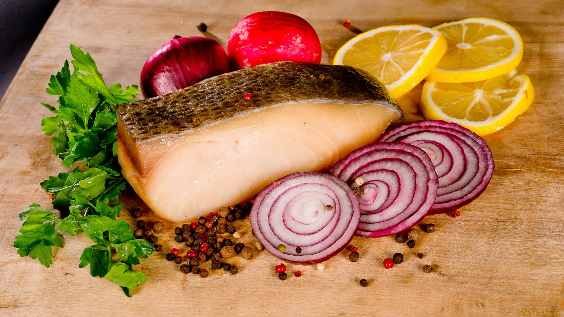 еда, рыбные, блюда, , с, морепродуктами, копченая, рыба, лук, петрушка, лимон, перец