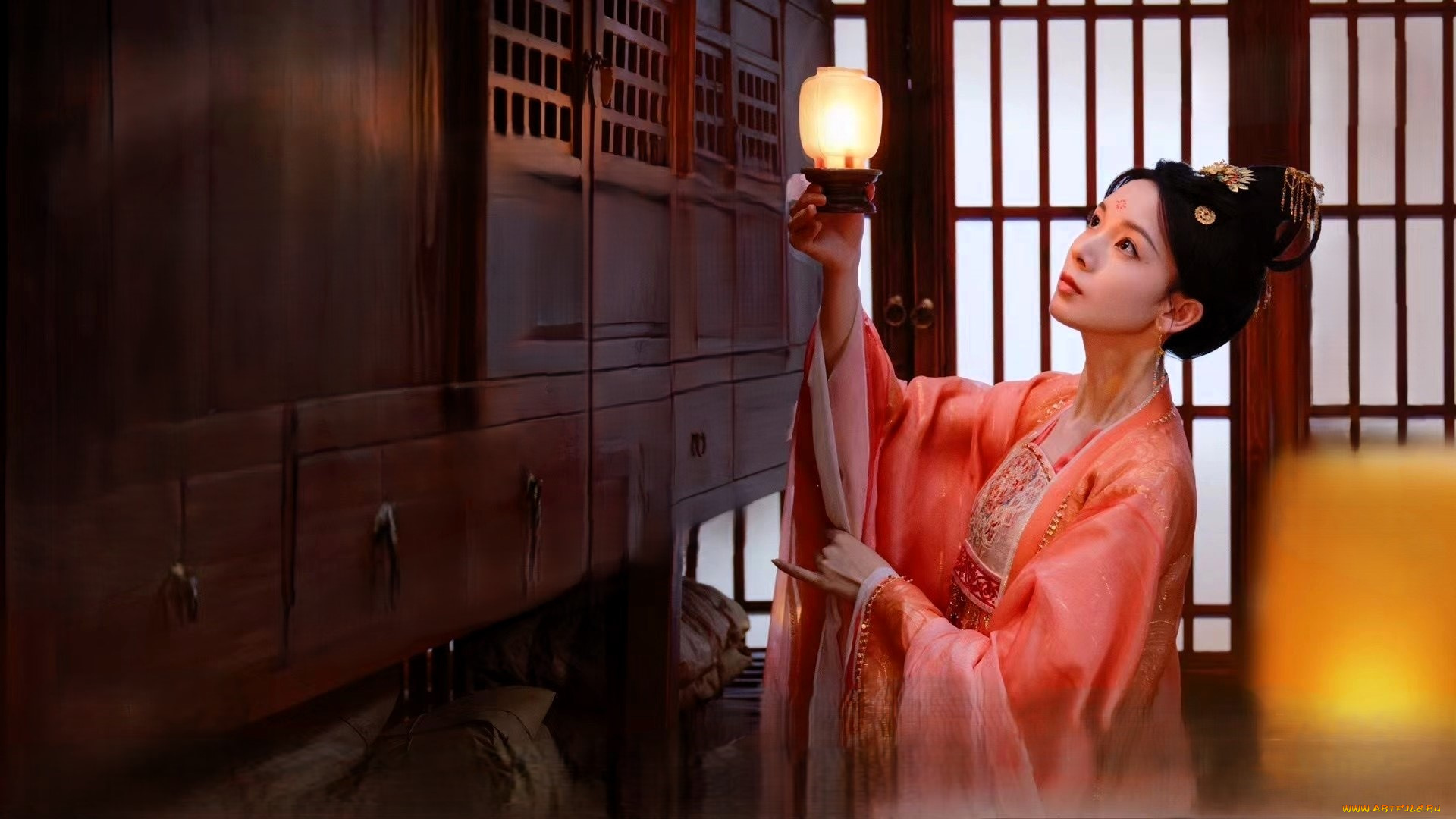 кино, фильмы, follow, your, heart, девушка, наряд, фонарь, шкаф