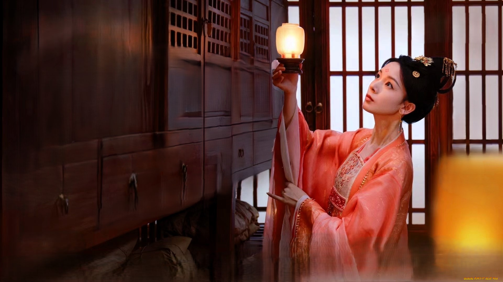 кино, фильмы, follow, your, heart, девушка, наряд, фонарь, шкаф