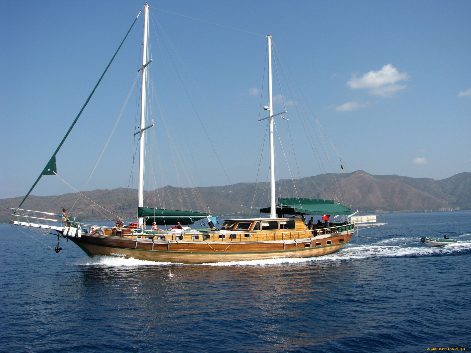 корабли, Яхты