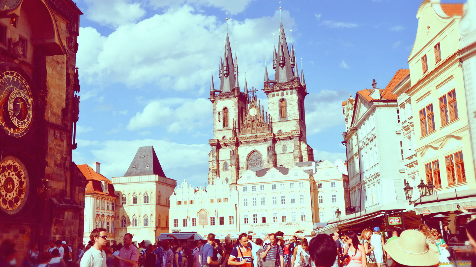 города, прага, , Чехия, туристы, толпа, люди, площадь, часы, костел, дома, здания, столица, прага