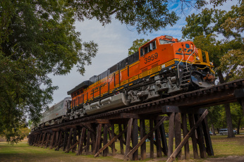 Картинка техника поезда рельсы локомотив состав