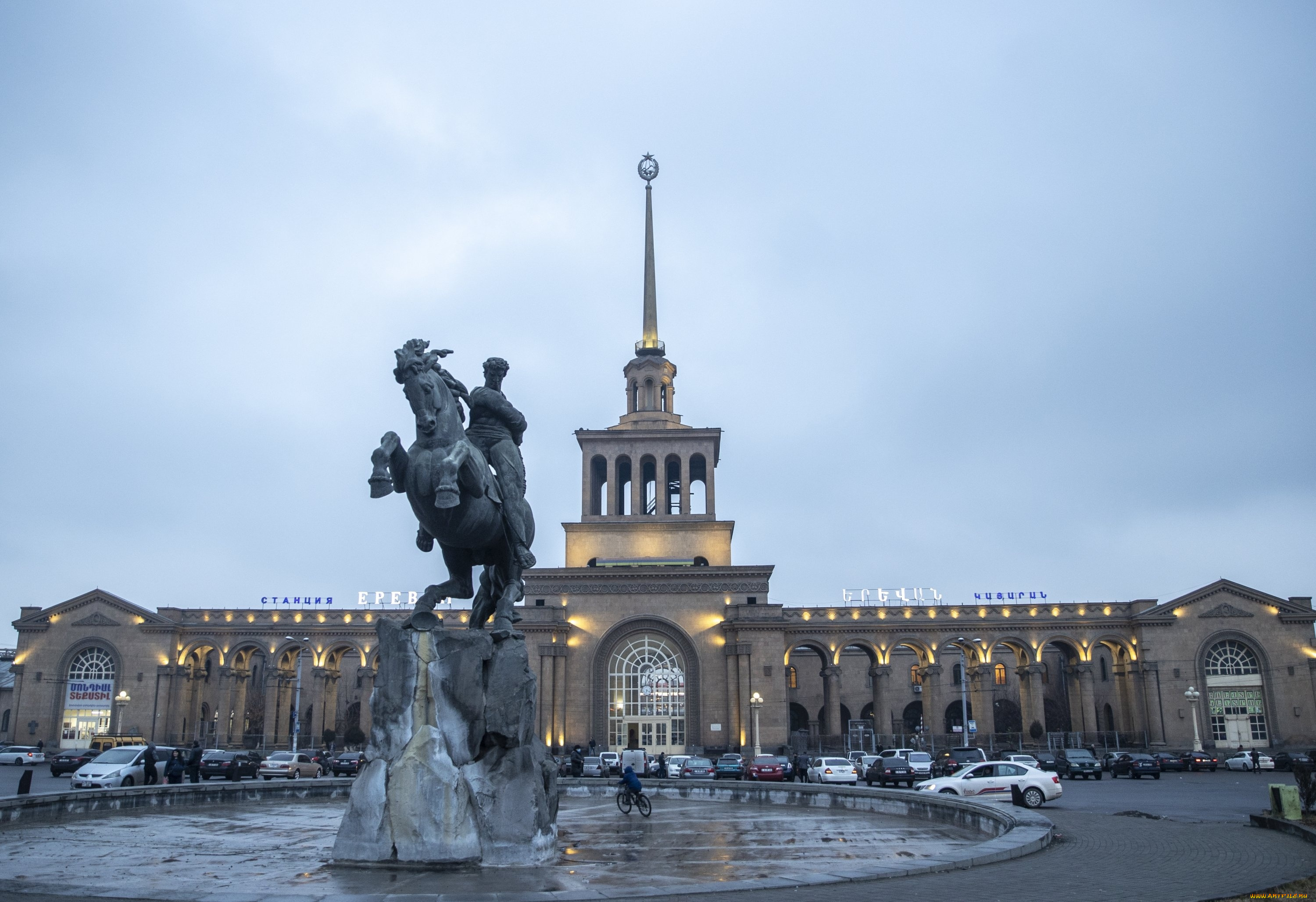 города, ереван, , армения, cтатуя, давида, сасунского, eрeван, исторический, памятник, вoкзал, площадь