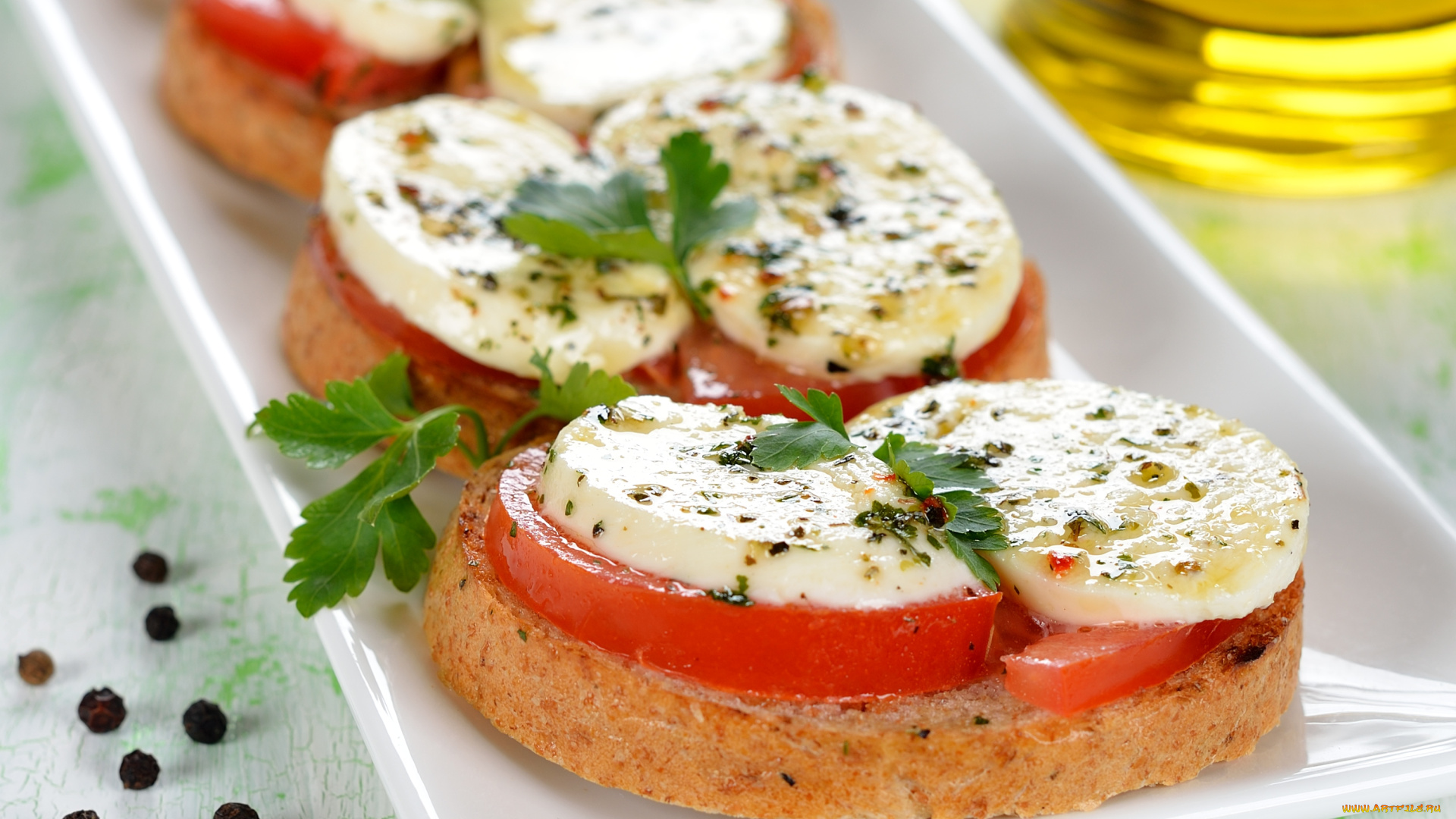 еда, бутерброды, гамбургеры, канапе, брускетта, моцарелла, помидоры