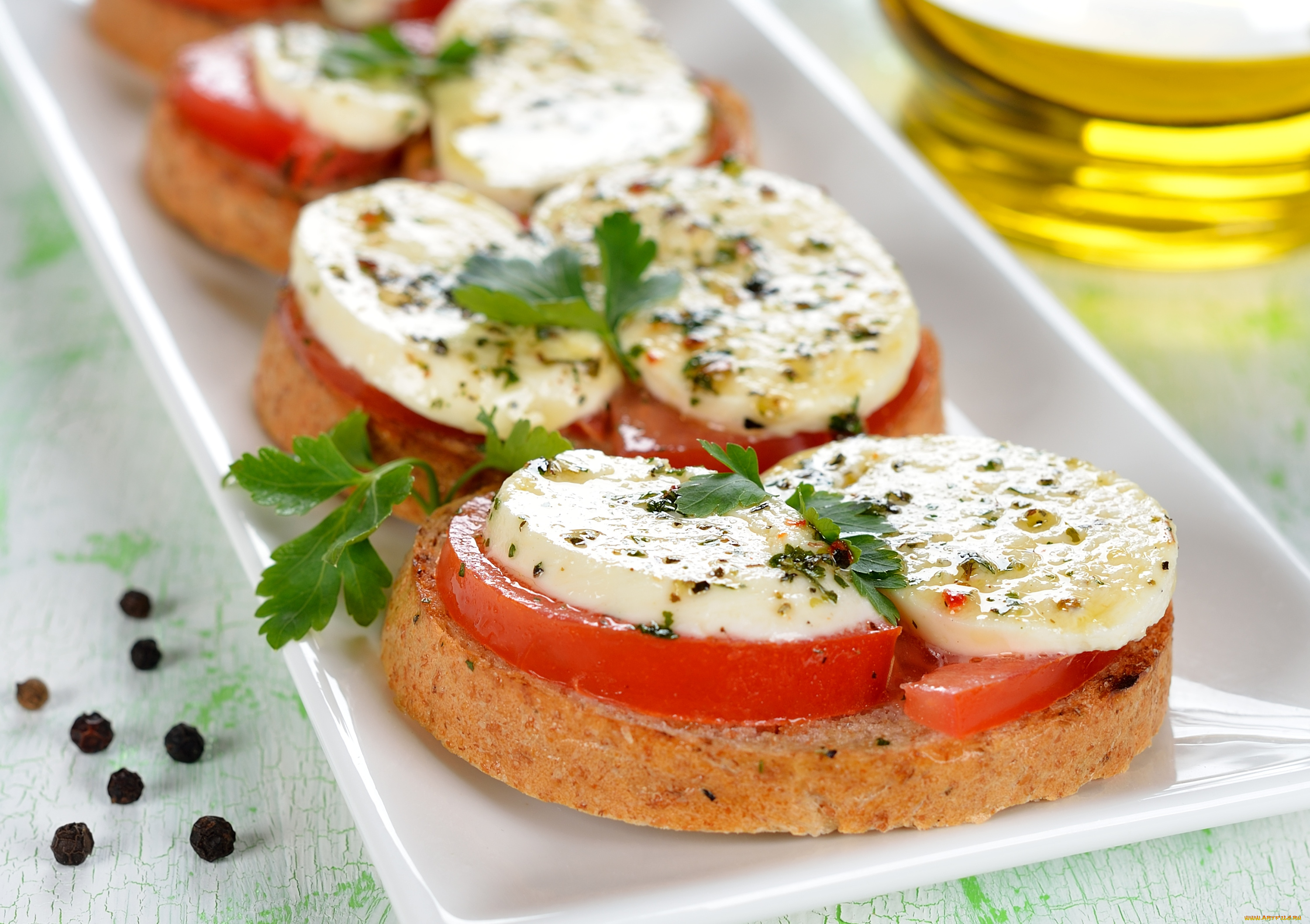 еда, бутерброды, гамбургеры, канапе, брускетта, моцарелла, помидоры