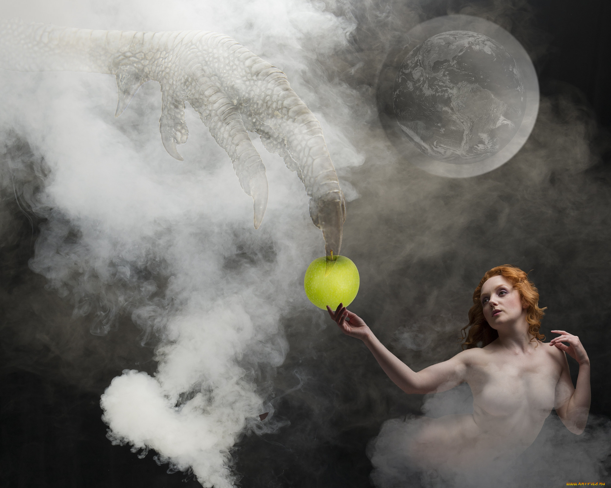 фэнтези, фотоарт, ева, яблоко, лапа
