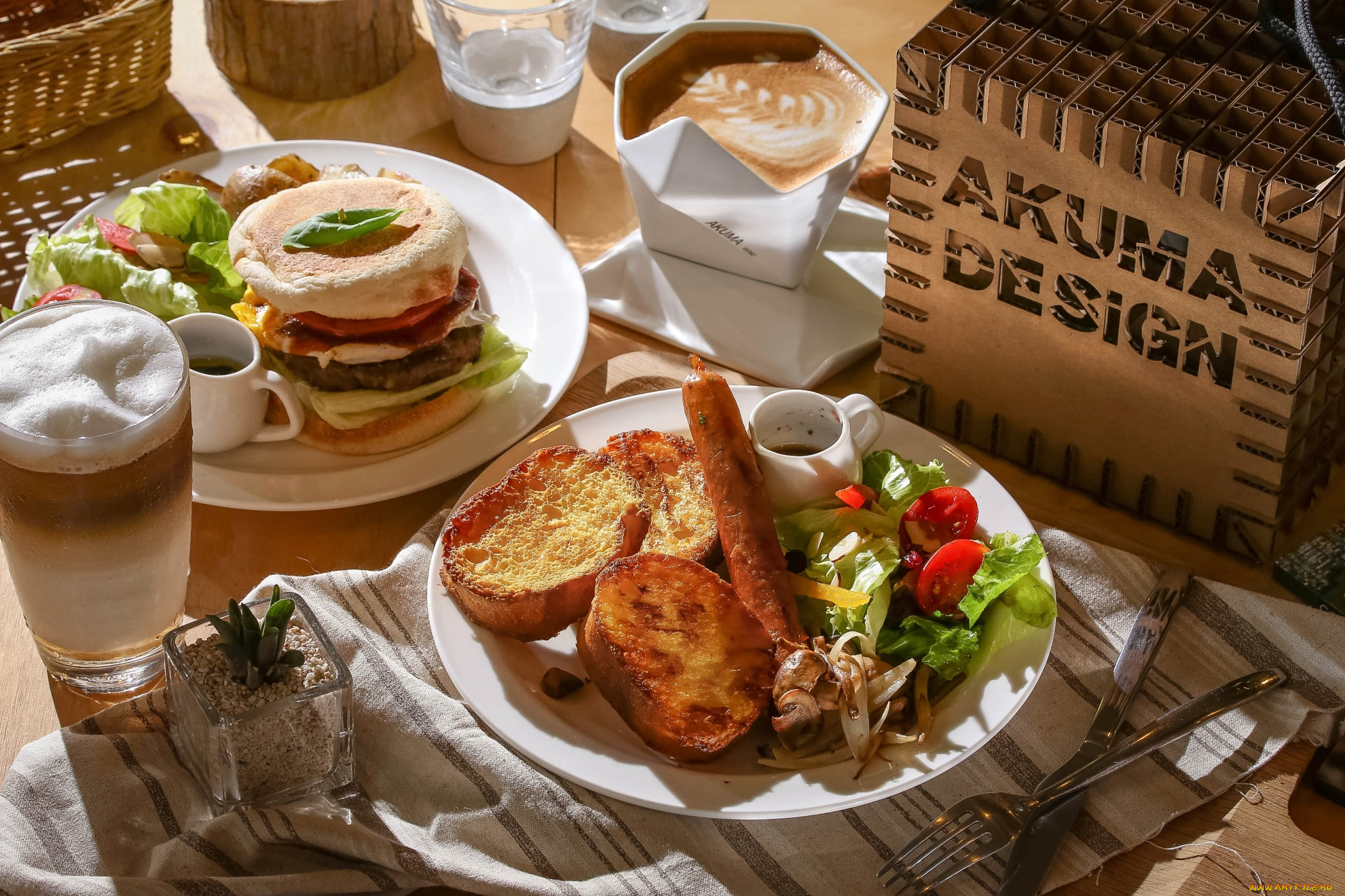 еда, разное, салат, гренки, сосиска, кофе, гамбургер