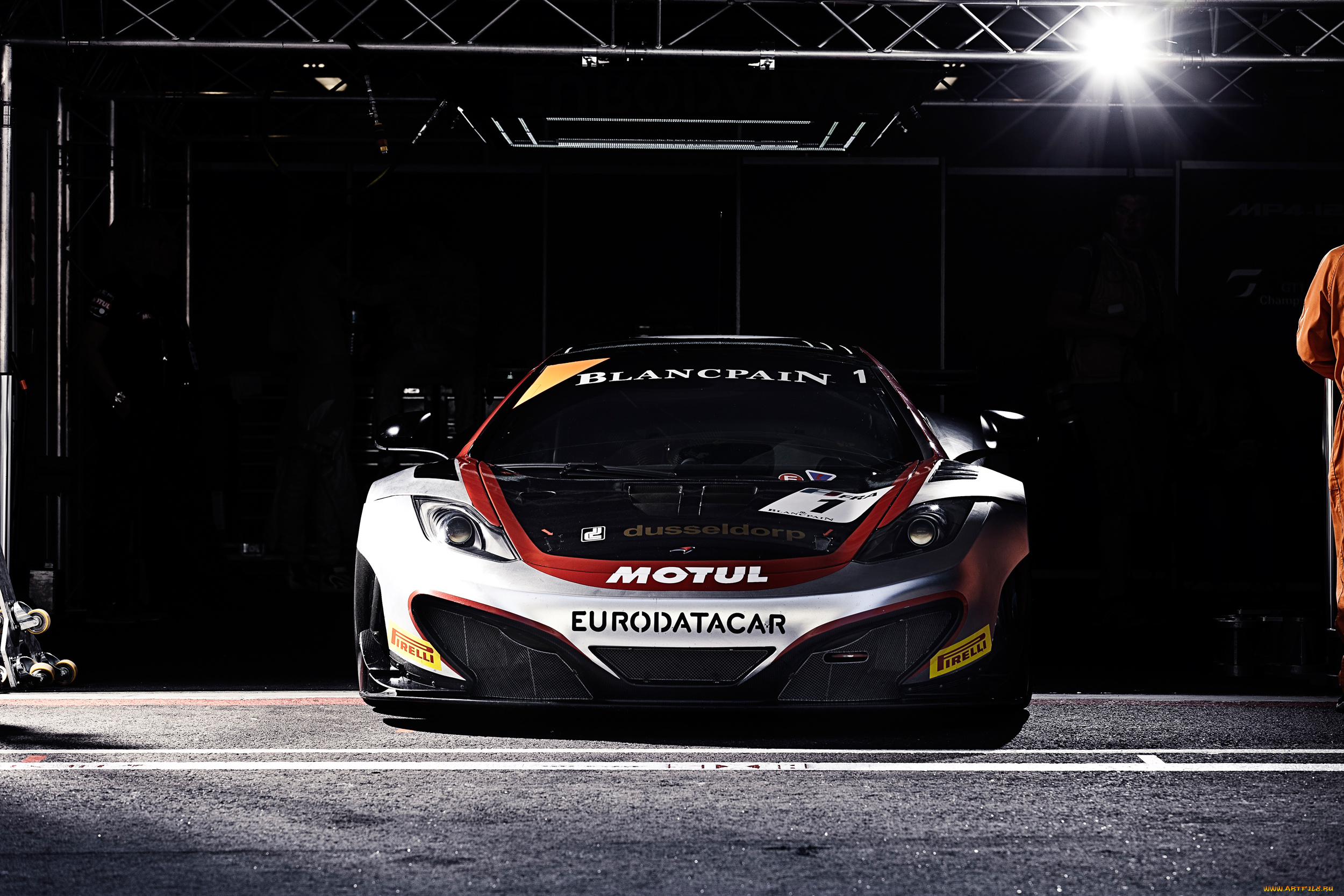 автомобили, mclaren