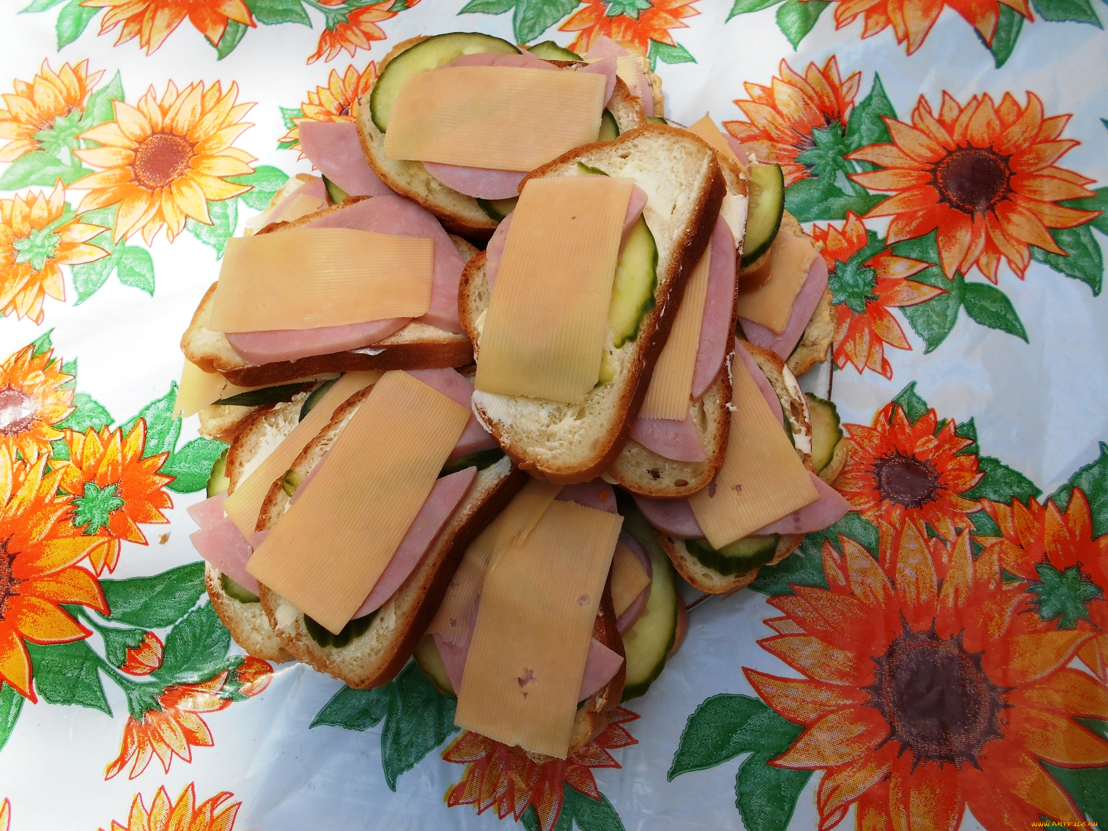 еда, бутерброды, , гамбургеры, , канапе, колбаса, сыр, хлеб, огурцы