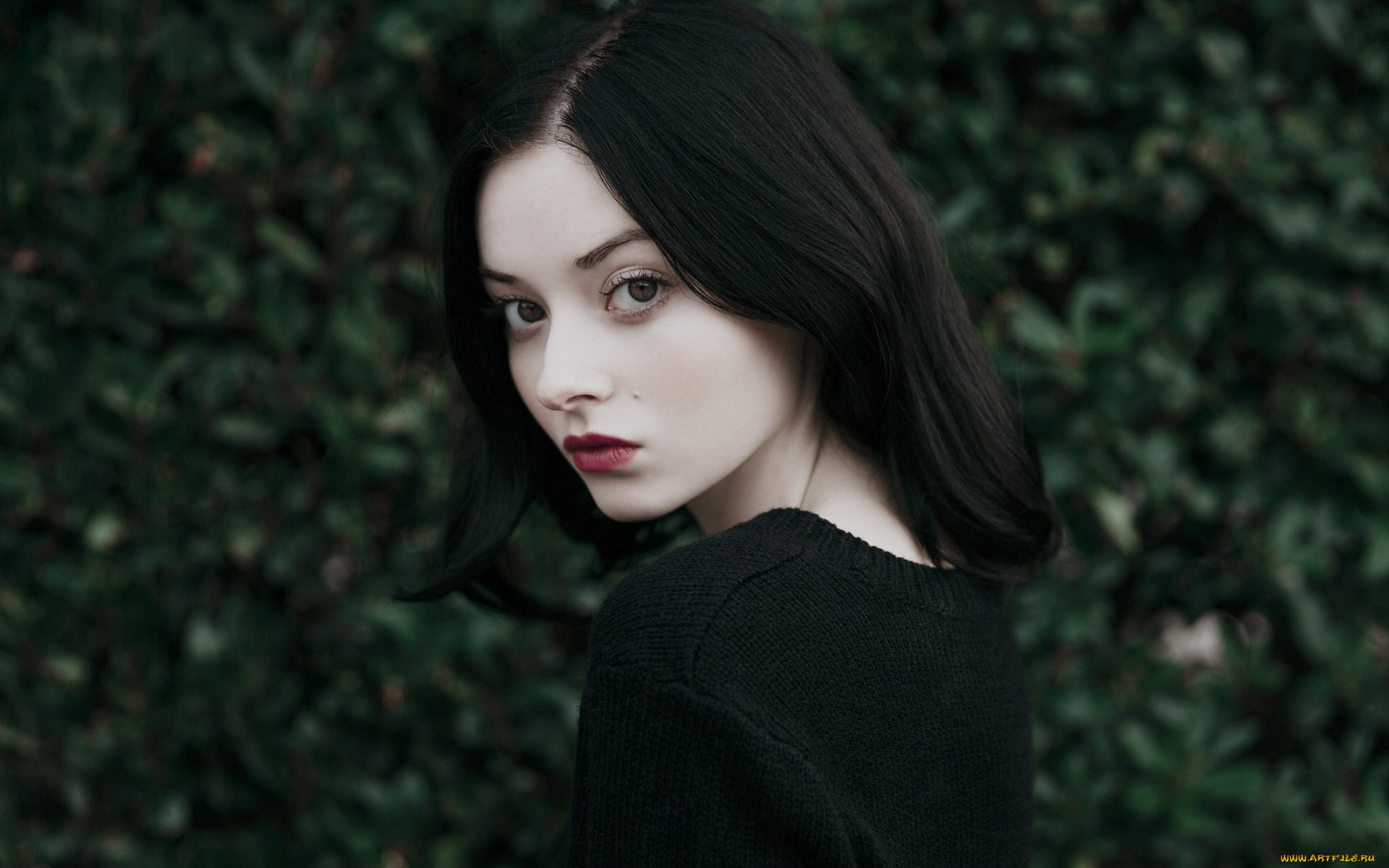 девушки, -unsort, , брюнетки, темноволосые, зелень, свитер, брюнетка