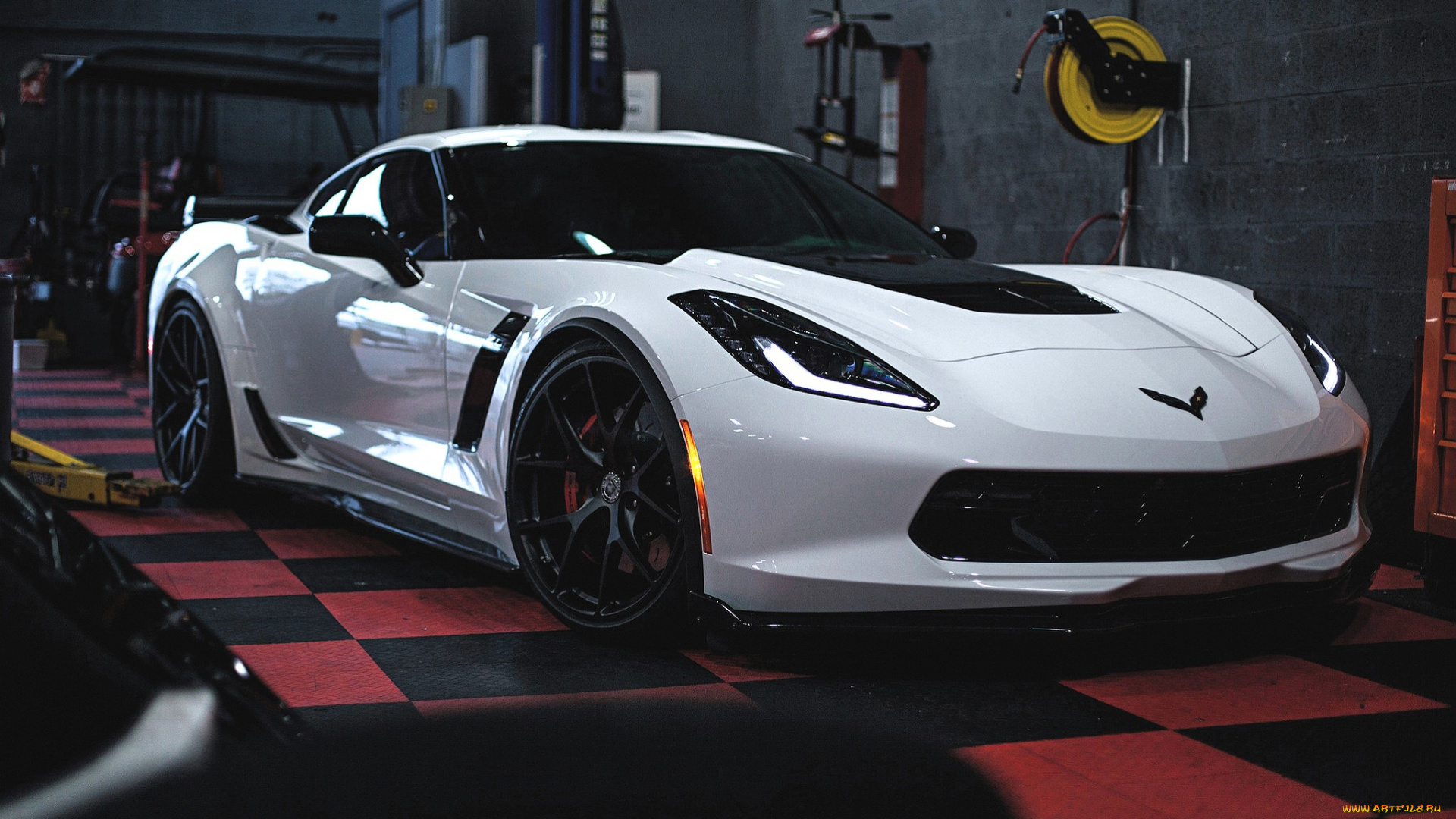 chevrolet, corvette, автомобили, corvette, белая, гараж, инструменты