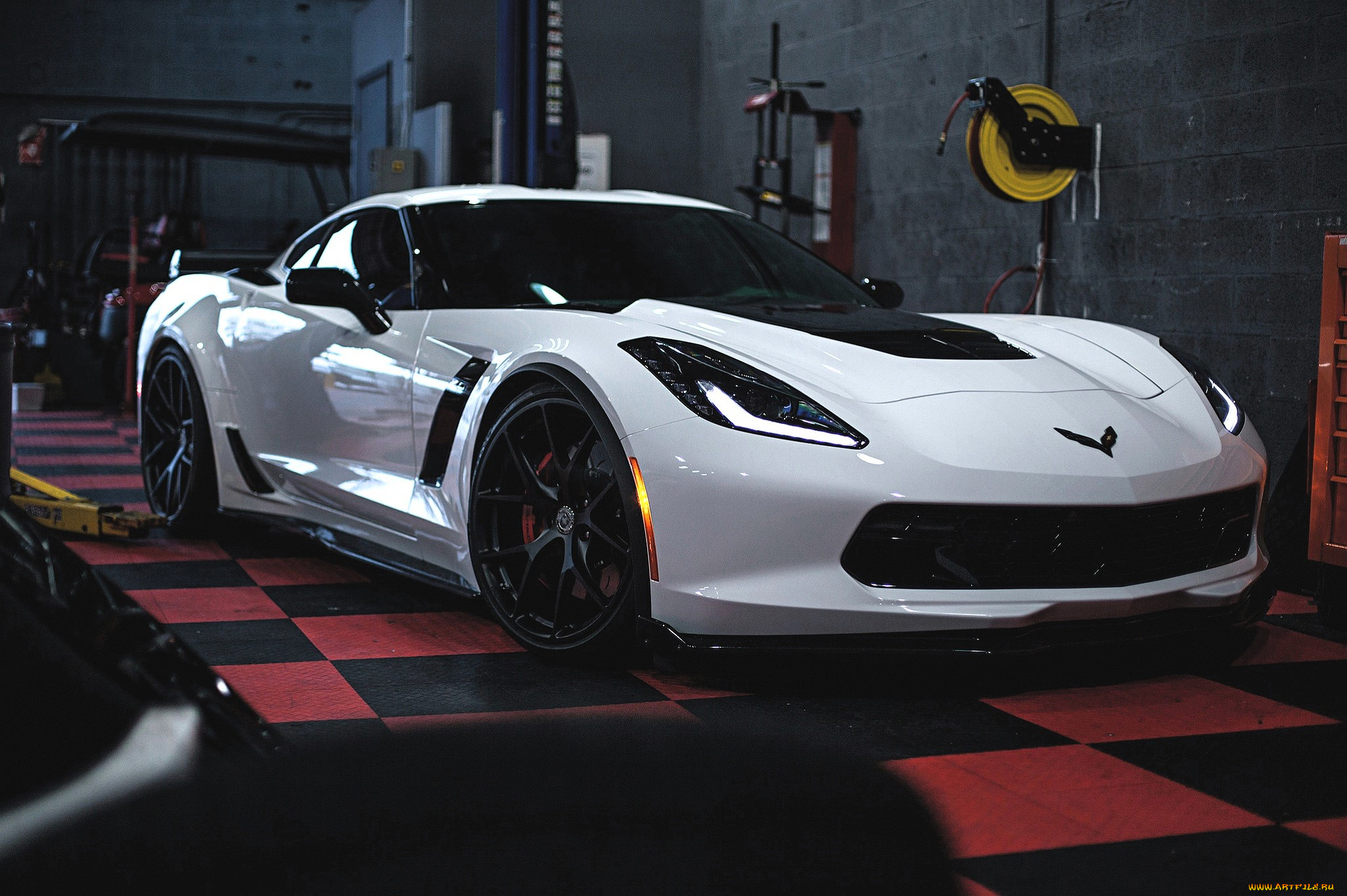 chevrolet, corvette, автомобили, corvette, белая, гараж, инструменты