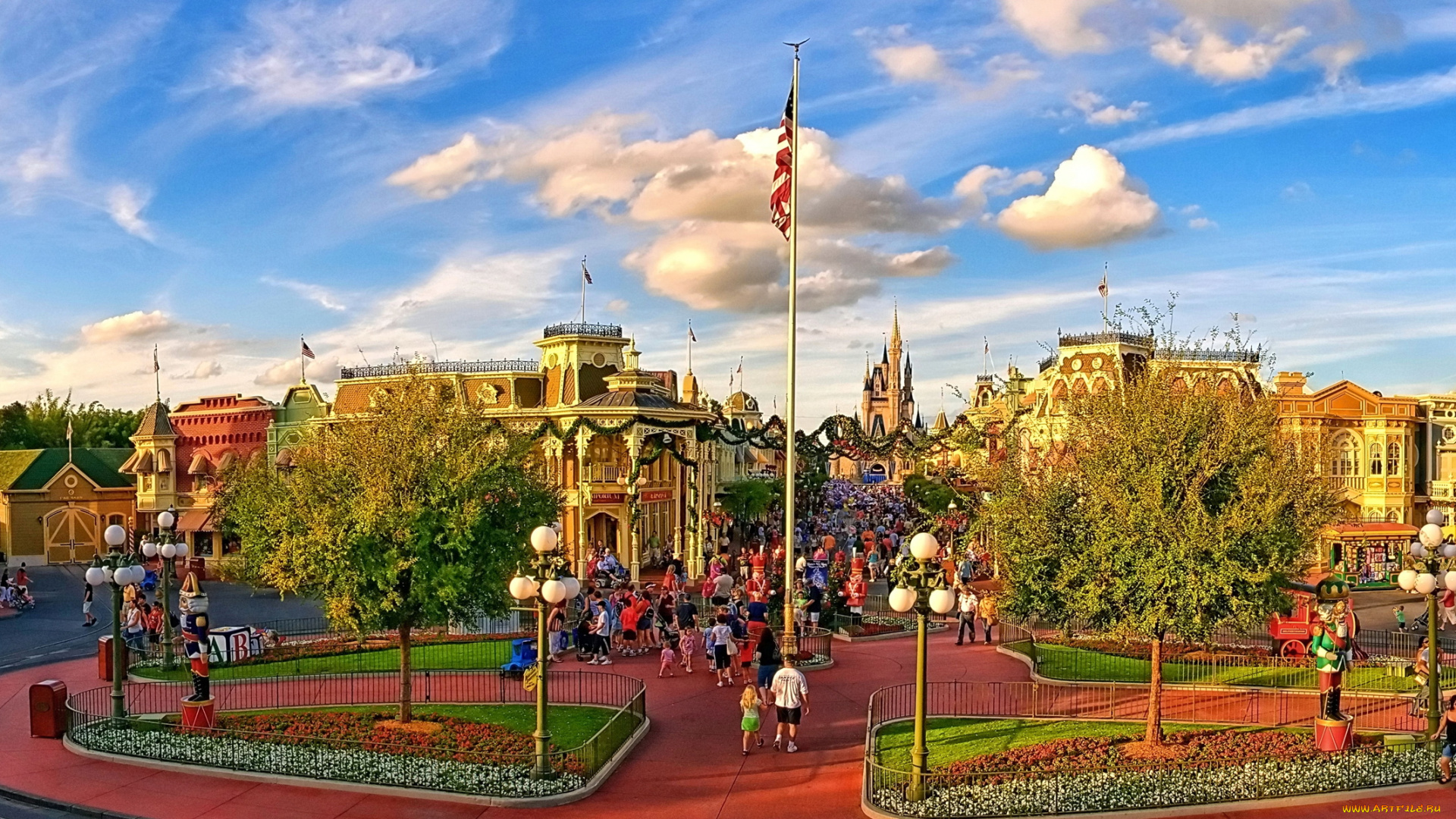 города, диснейленд, дома, облака