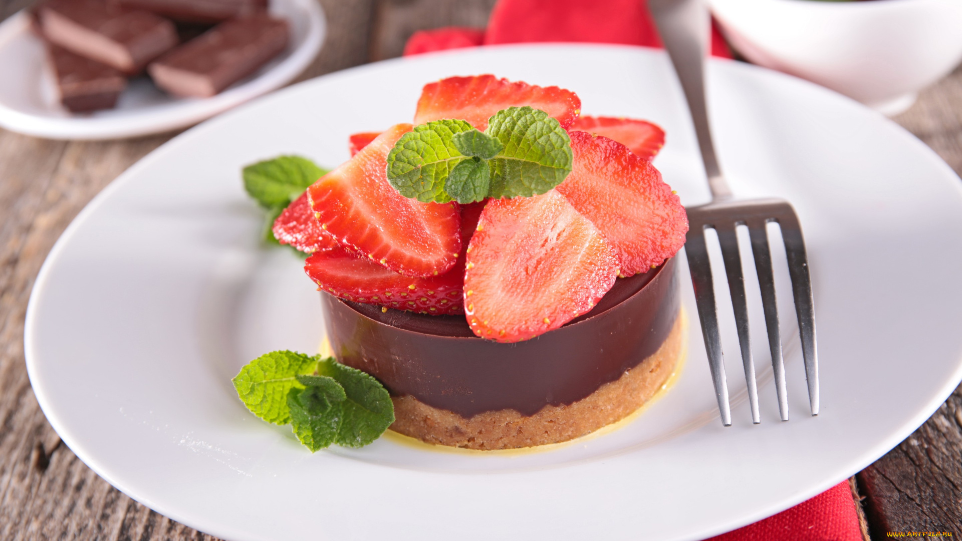 еда, пирожные, , кексы, , печенье, пирожное, шоколад, клубника, sweet, berries, fresh, strawberry, десерт, тарелка, ягоды