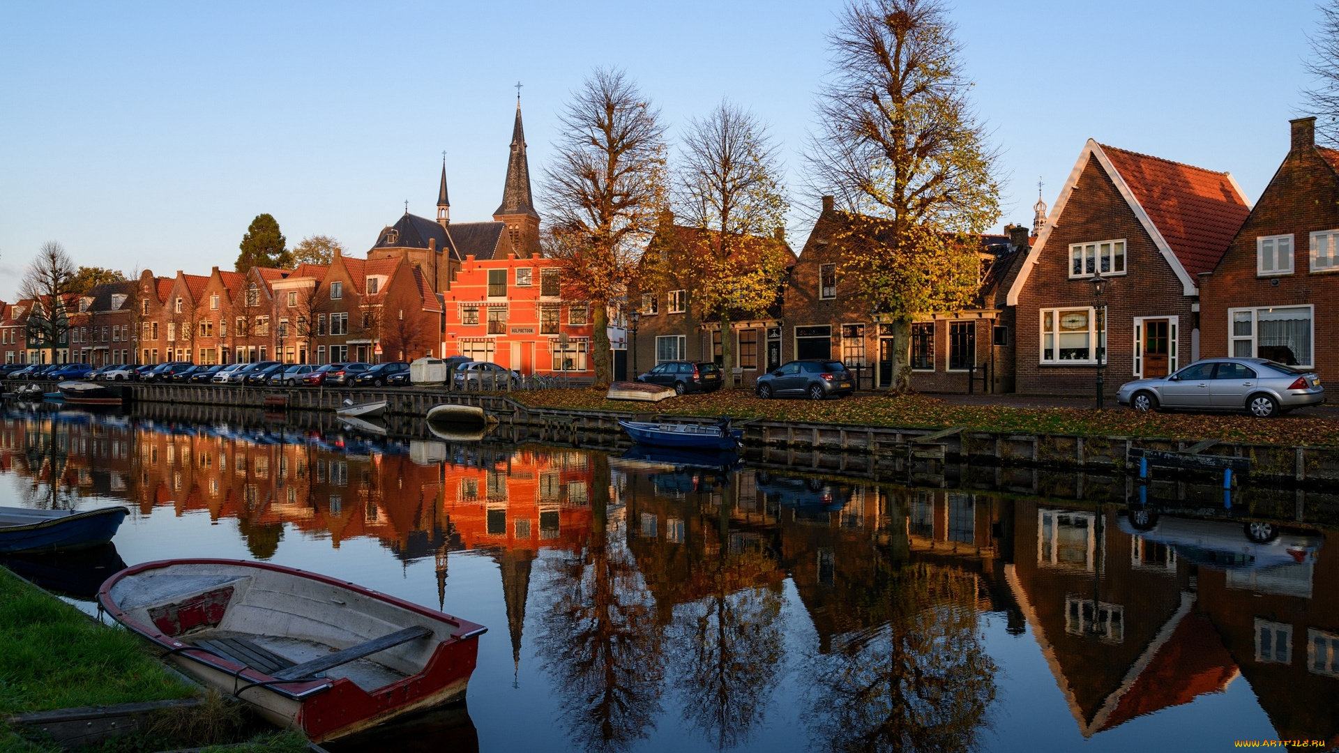 города, -, улицы, , площади, , набережные, дома, машины, лодки, водоем