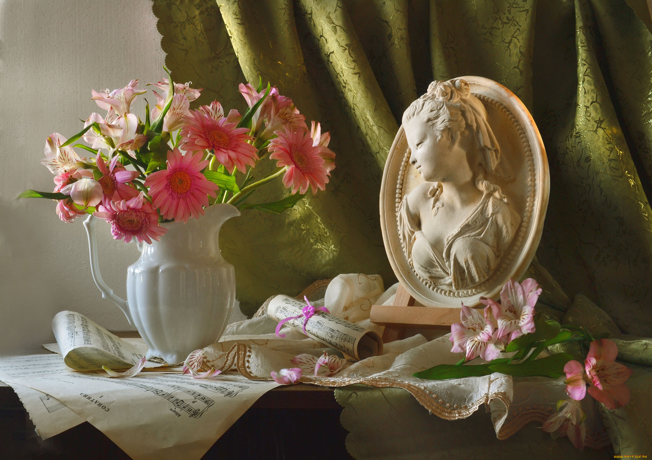 цветы, букеты, , композиции, ноты, барельеф, альстромерия, кувшин, портрет, натюрморт, герберы, штора, салфетка