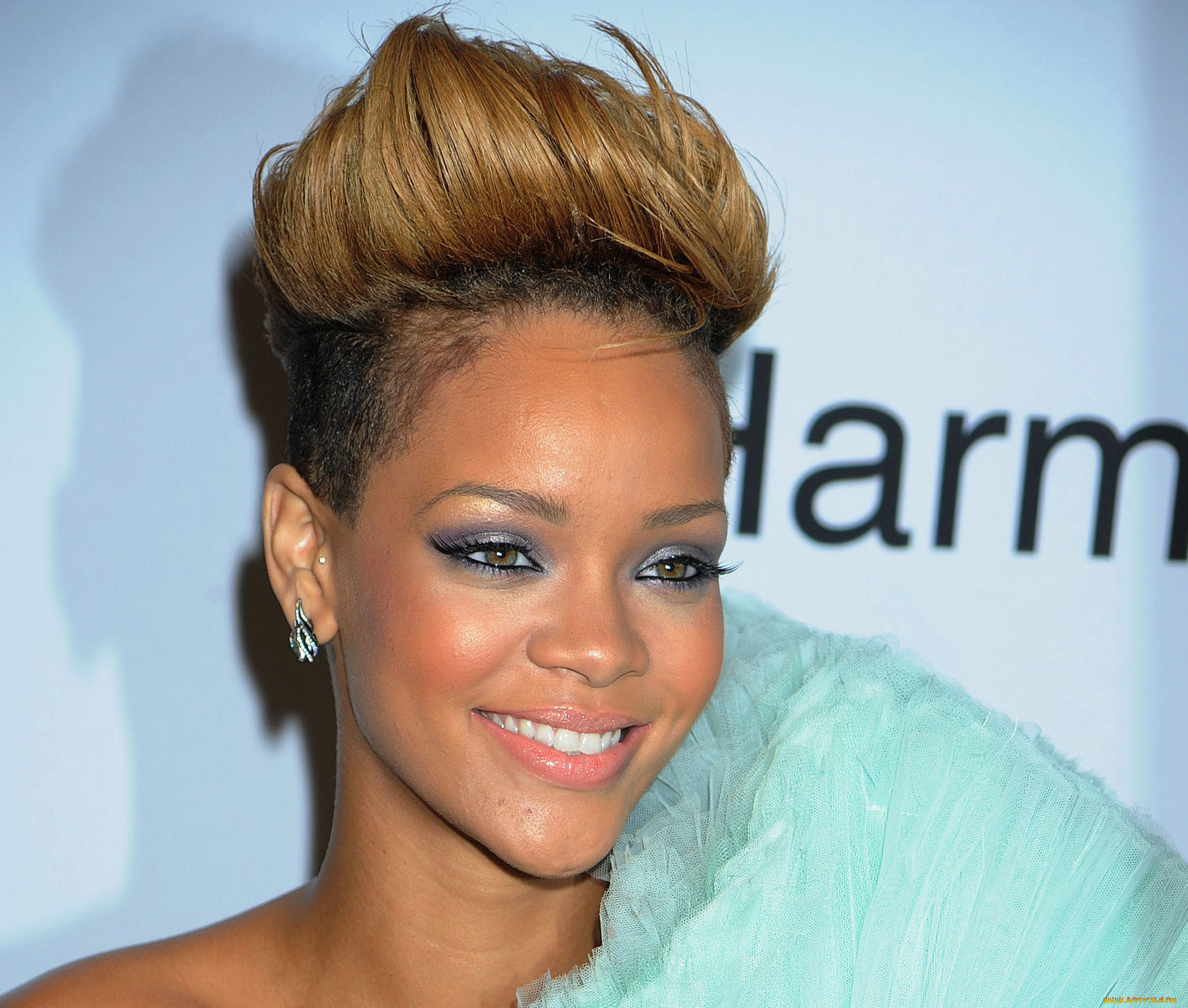 rihanna, музыка, регги, дэнсхолл, r, n, b, актриса, филантроп, сша, продюсер, автор, песен, певица