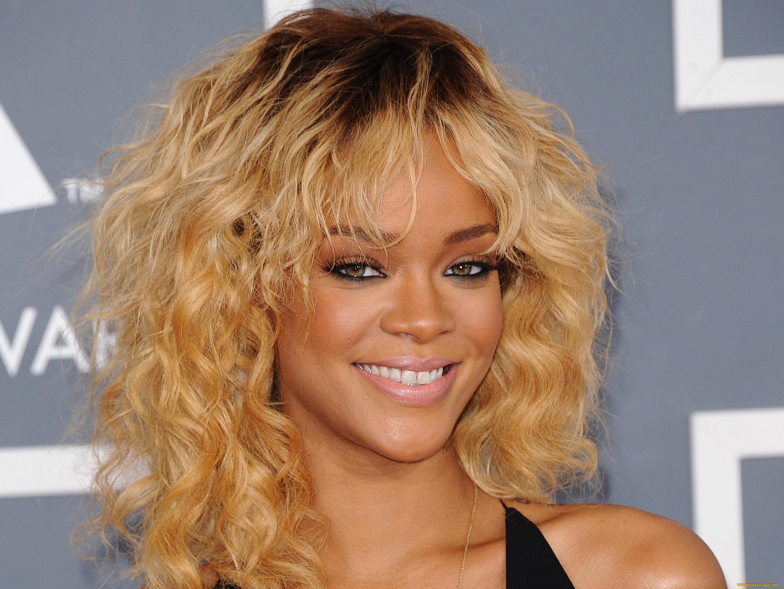 rihanna, музыка, певица, продюсер, автор, песен, филантроп, актриса, r, n, b, дэнсхолл, регги, сша