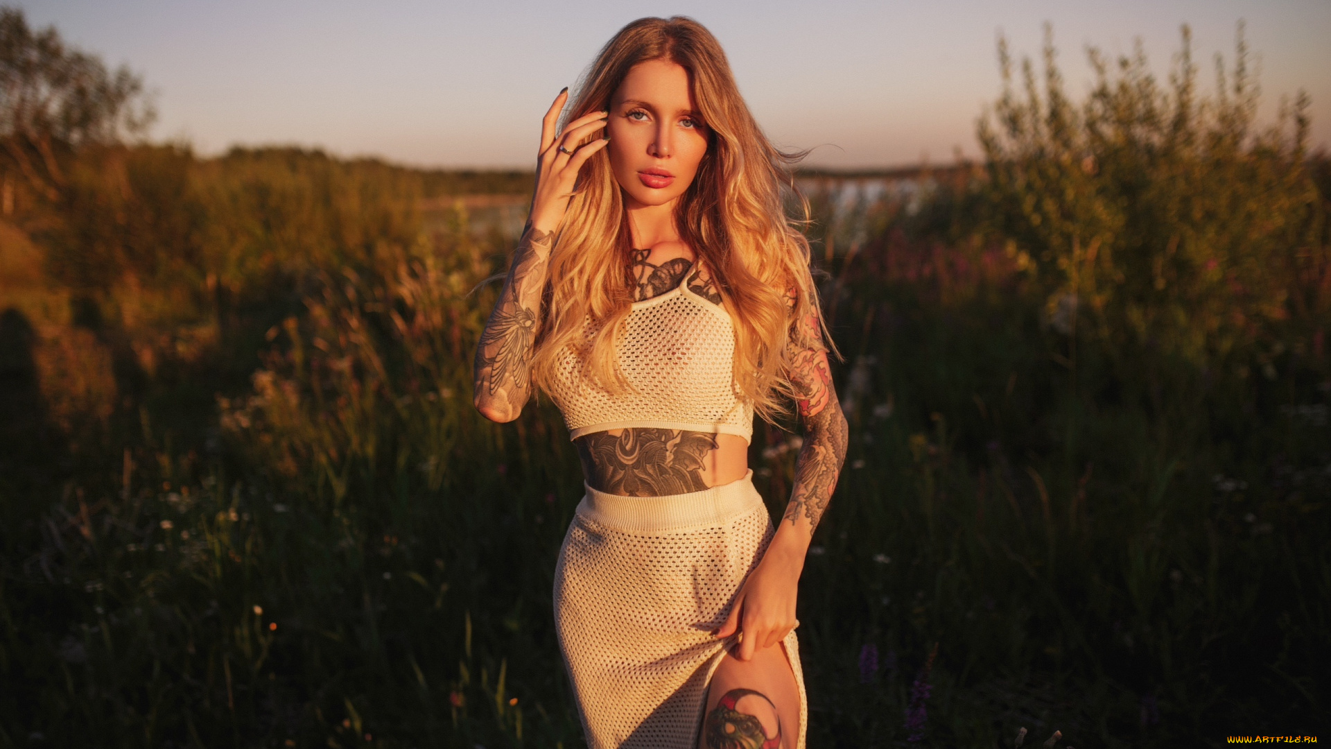 сексуальная, девушка, девушки, -, брюнетки, , шатенки, девушка, женщина, шатенка, темноволосая, сексуальная, модель, звезда, позирует, разная, обувь, верхняя, стильная, одежда, нижнее, эротическое, бельё, трусы, лифчик, колготки, чулки, аксессуары, макияж, и, множество, элементов, на, фотографии