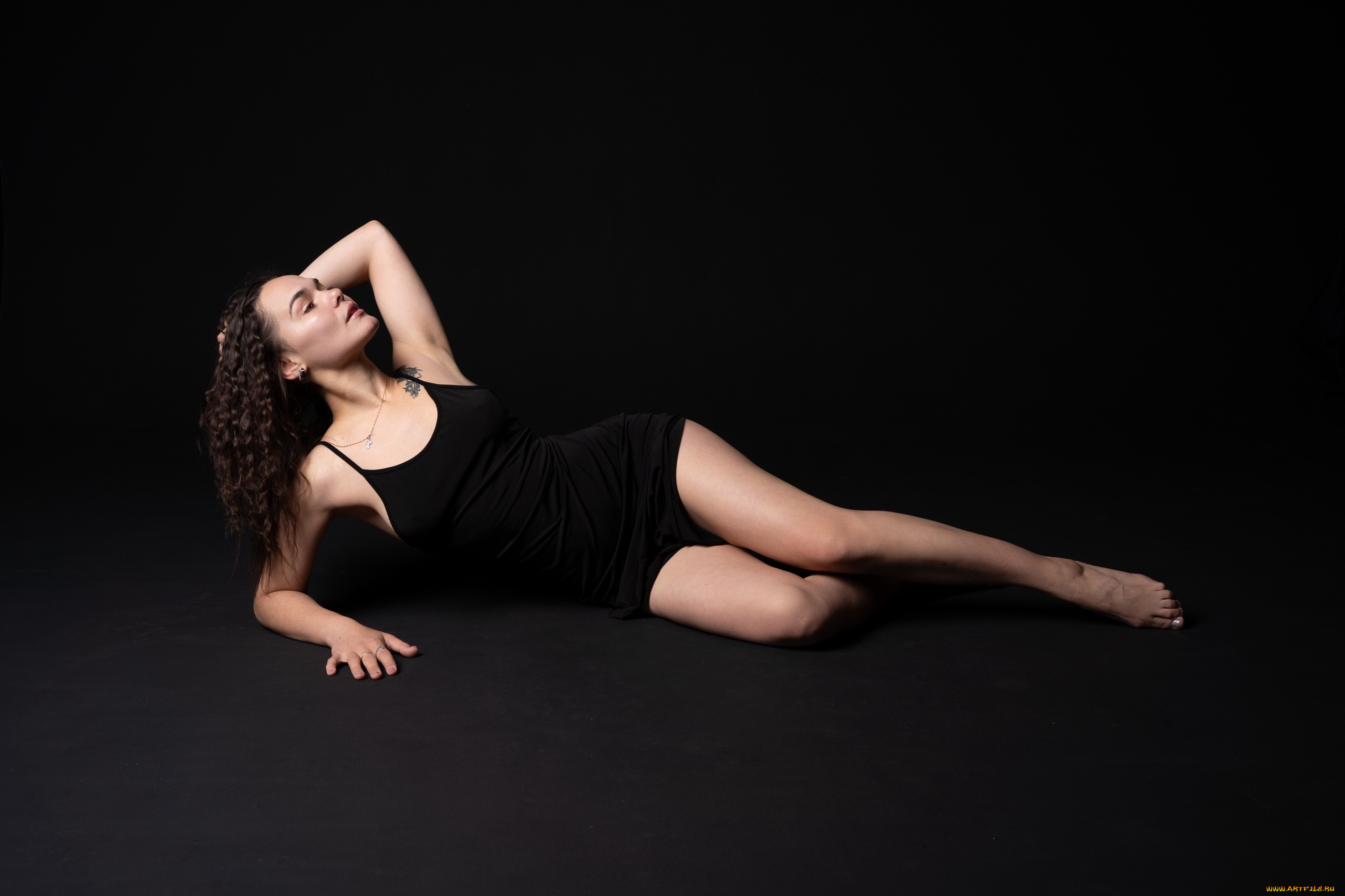 сексуальная, девушка, девушки, -, брюнетки, , шатенки, девушка, женщина, брюнетка, темноволосая, сексуальная, модель, звезда, позирует, разная, обувь, верхняя, стильная, одежда, нижнее, эротическое, бельё, трусы, лифчик, колготки, чулки, аксессуары, макияж, и, множество, элементов, на, фотографии